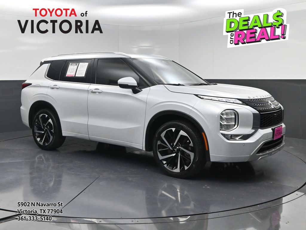2024 Mitsubishi Outlander SEL White at North Houston Mitsubishi