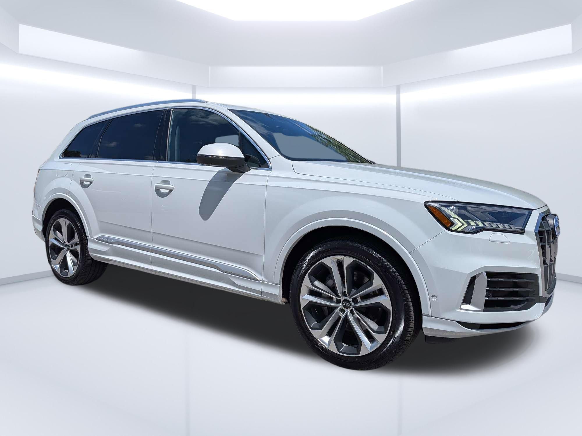 2023 Audi Q7 55 Premium Plus quattro Tiptronic's photo