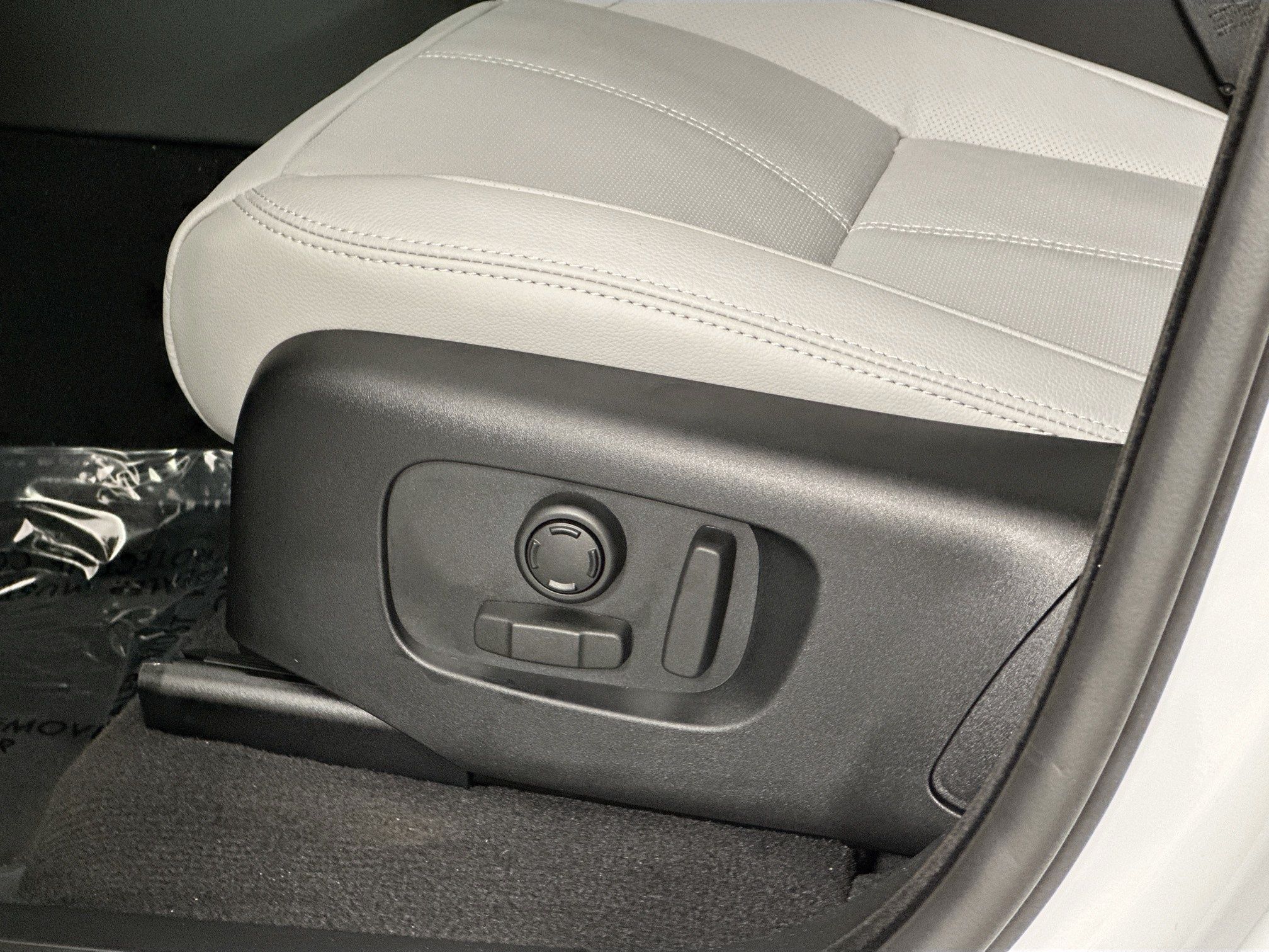 new 2026 Land Rover Range Rover Velar car, priced at $83,365