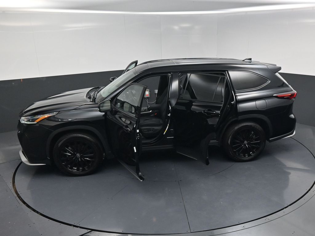 2025 Toyota Highlander XSE Black at Classic Toyota Galveston