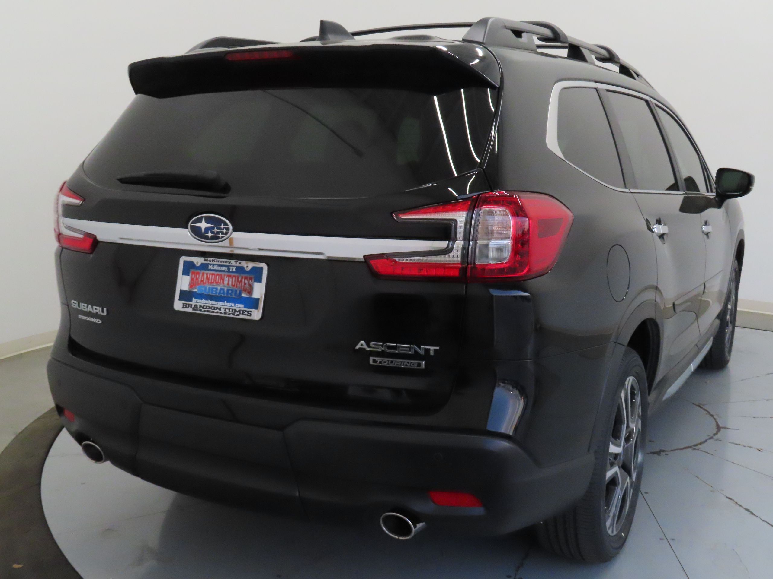 View vehicle photo 3