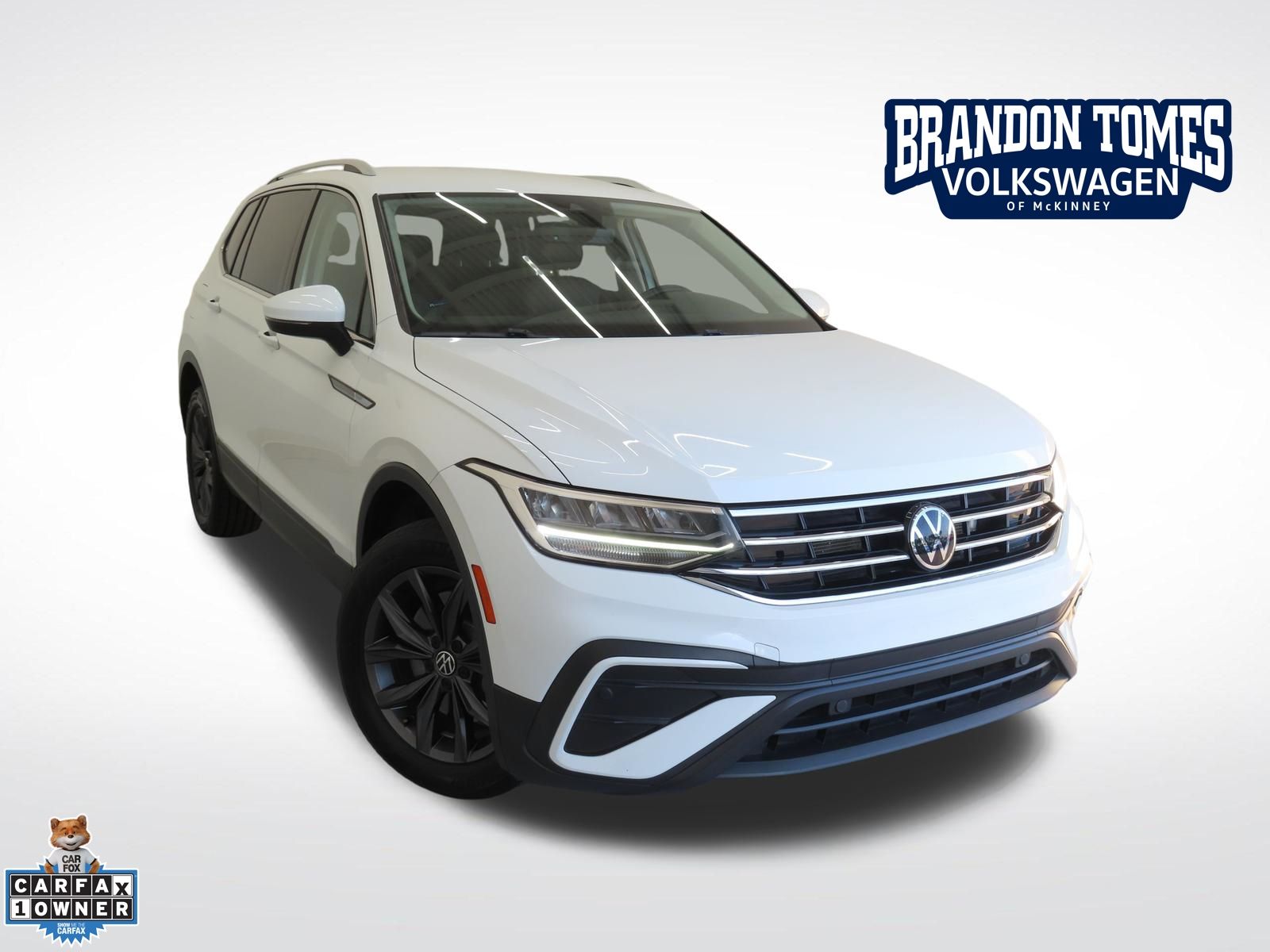 Pure White 2022 Volkswagen Tiguan SUV / Crossover Front-Wheel Drive 8-Speed Automatic