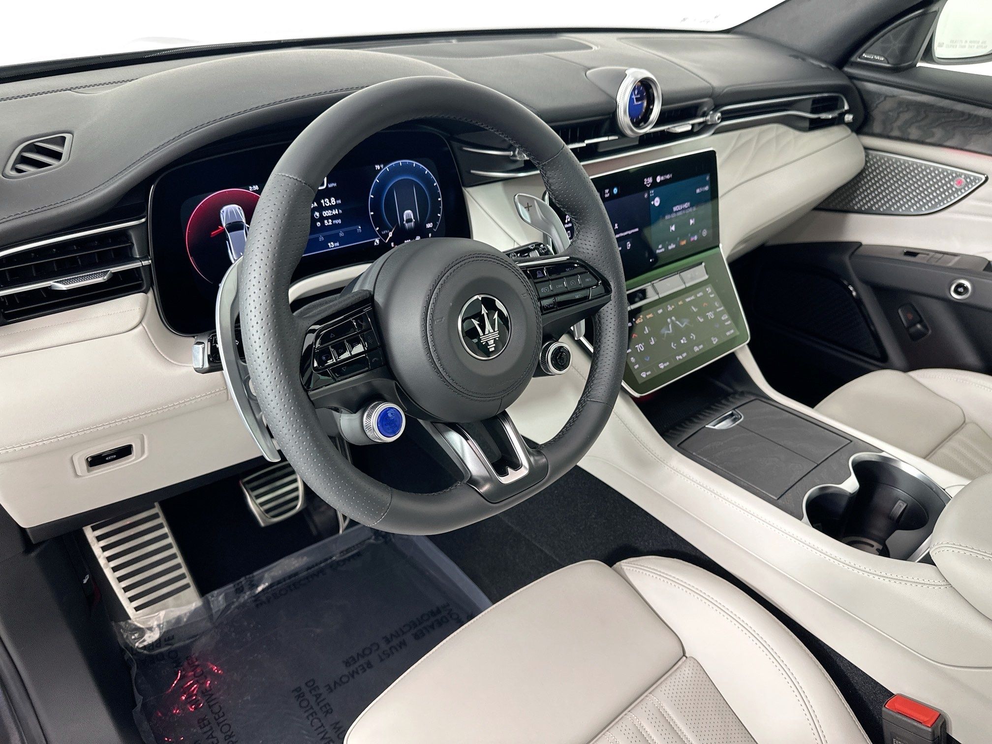 new 2026 Maserati Grecale car, priced at $94,765