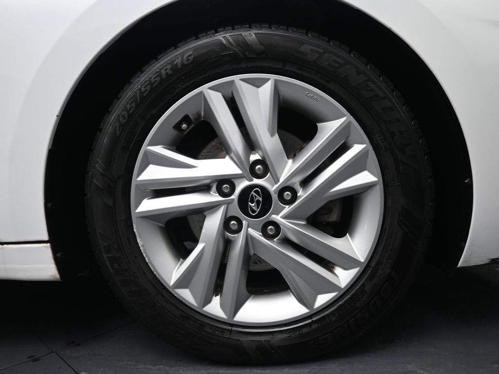 2020 Hyundai Elantra SEL White at Baytown Hyundai