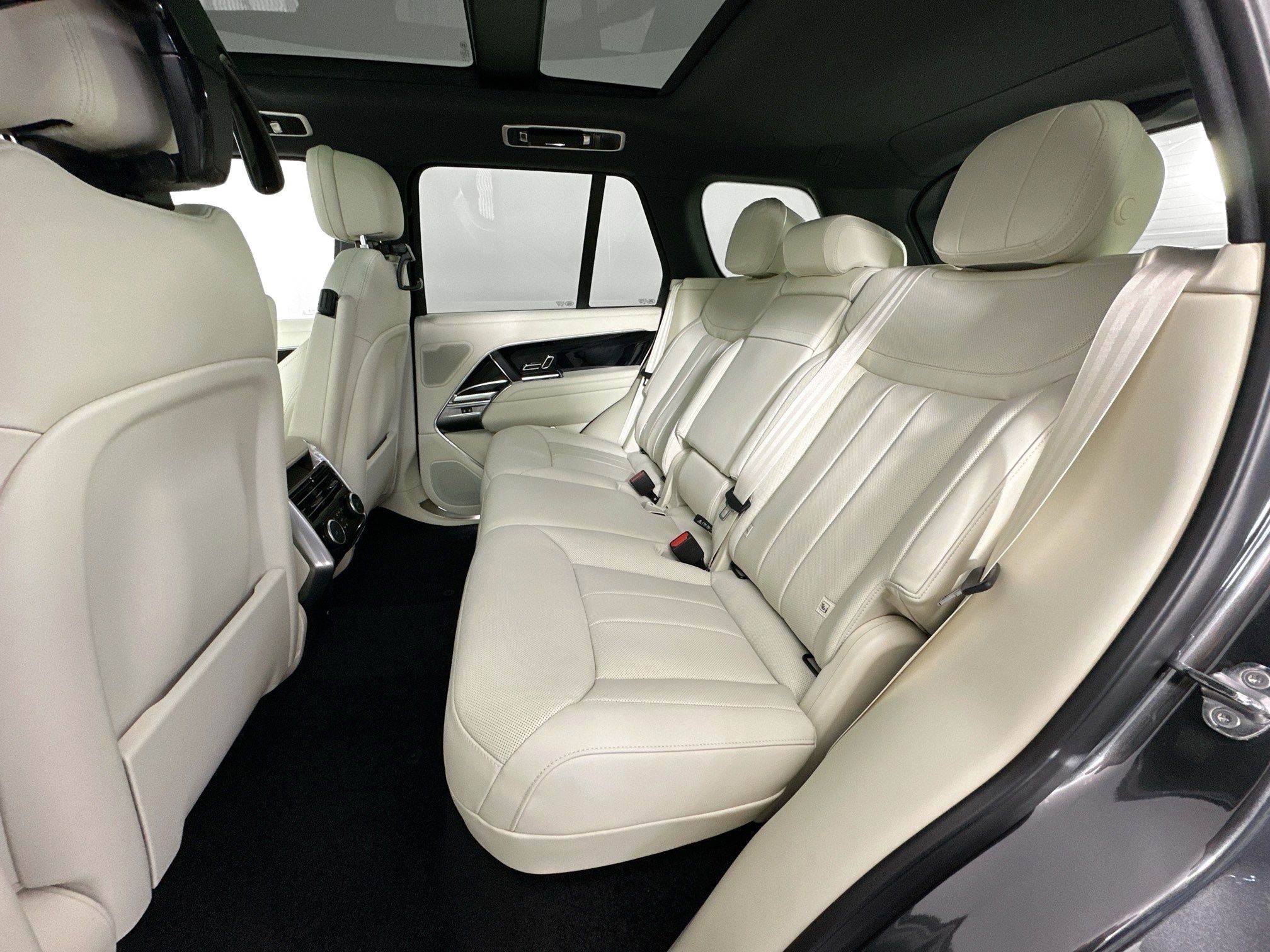 new 2026 Land Rover Range Rover car, priced at $130,615