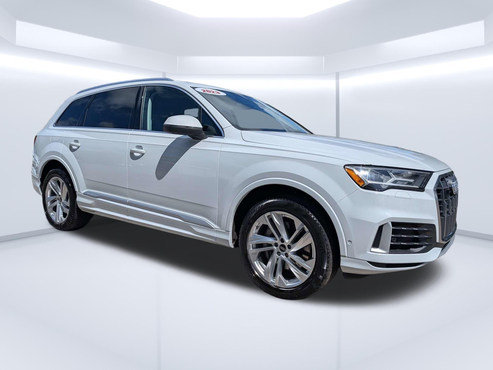 2023 Audi Q7 55 Premium Plus quattro Tiptronic's photo