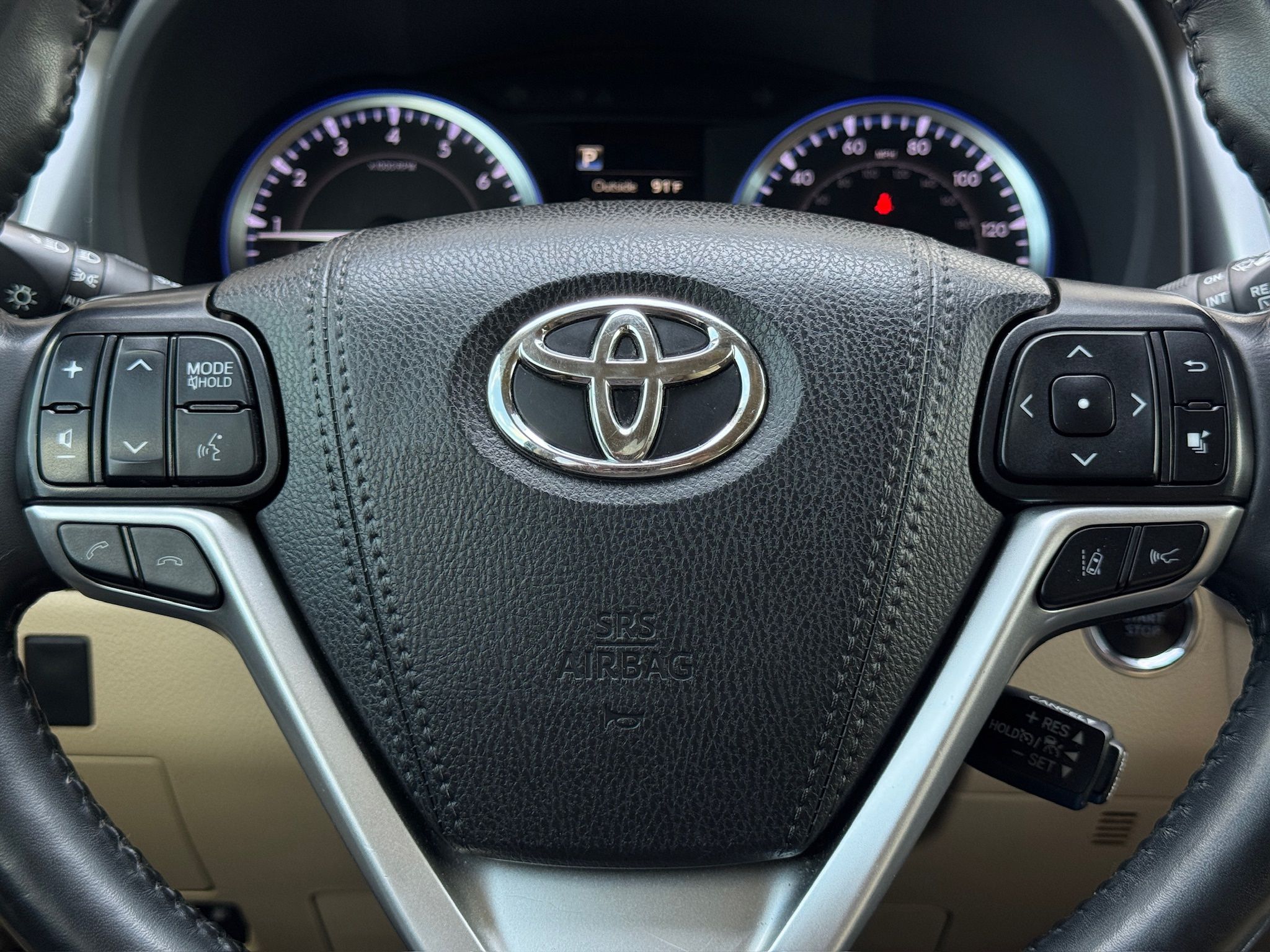 2019 Toyota Highlander Limited Platinum White at Gullo Toyota