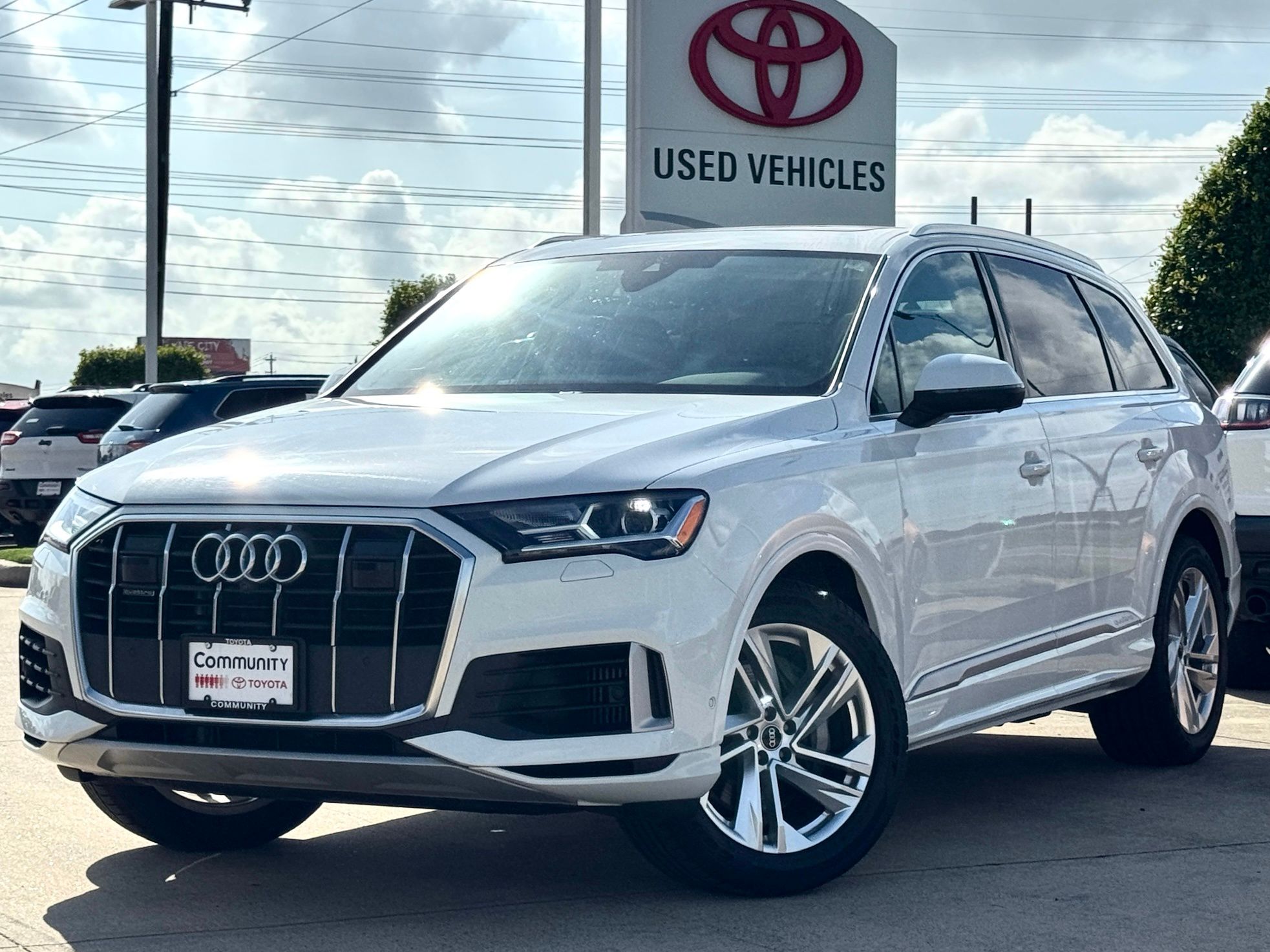 2023 Audi Q7 55 Premium Plus - 0
