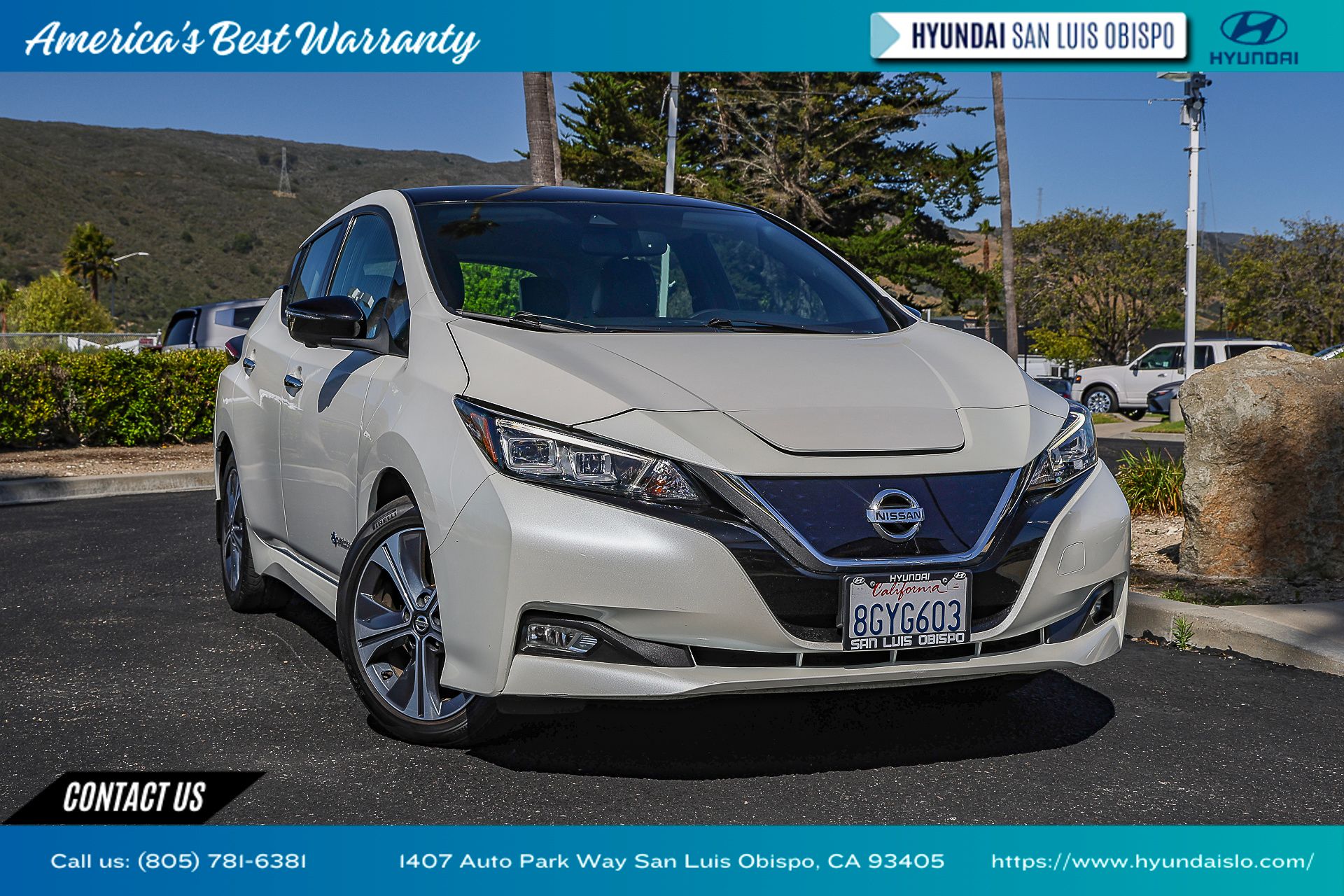 2-Tone White/Black 2019 Nissan LEAF SL FWD Hatchback Front-Wheel Drive Automatic