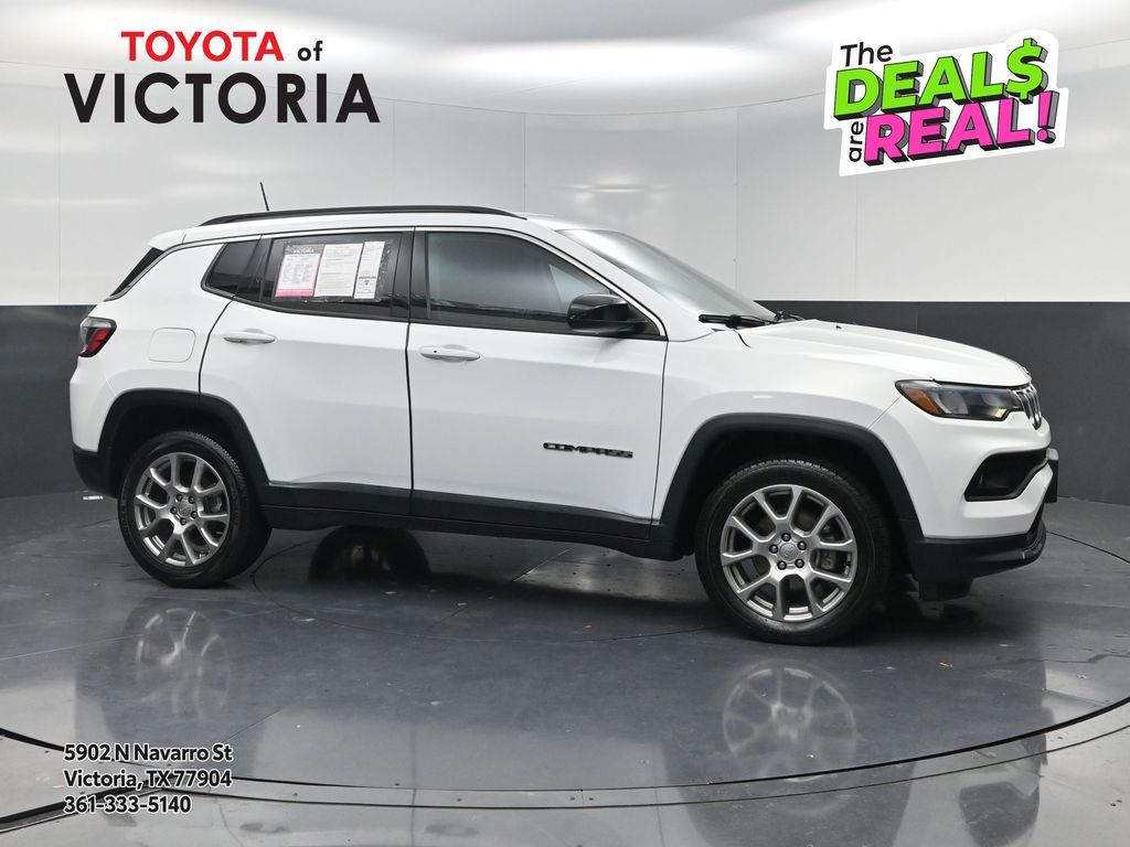 2022 Jeep Compass Latitude Lux White at Wharton Ford