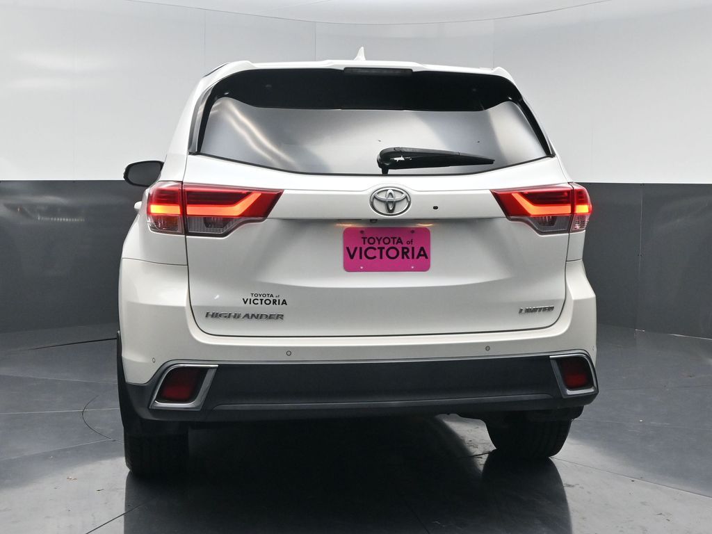 2018 Toyota Highlander Limited White at Toyota of Victoria
