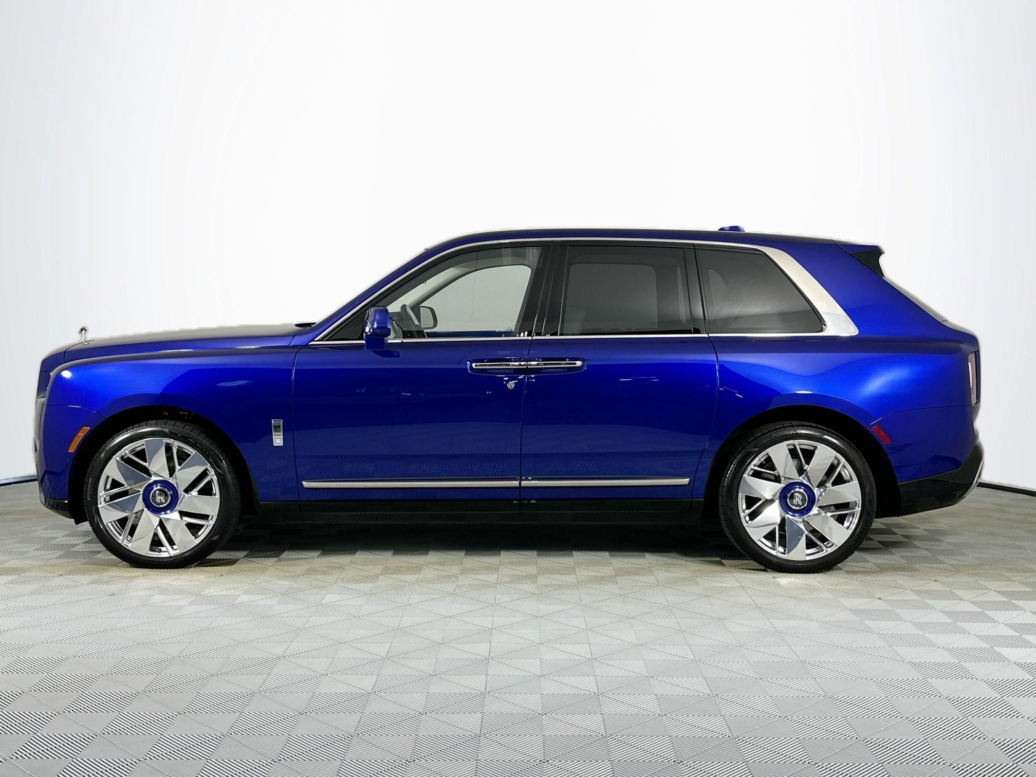 used 2025 Rolls-Royce Cullinan car, priced at $467,575
