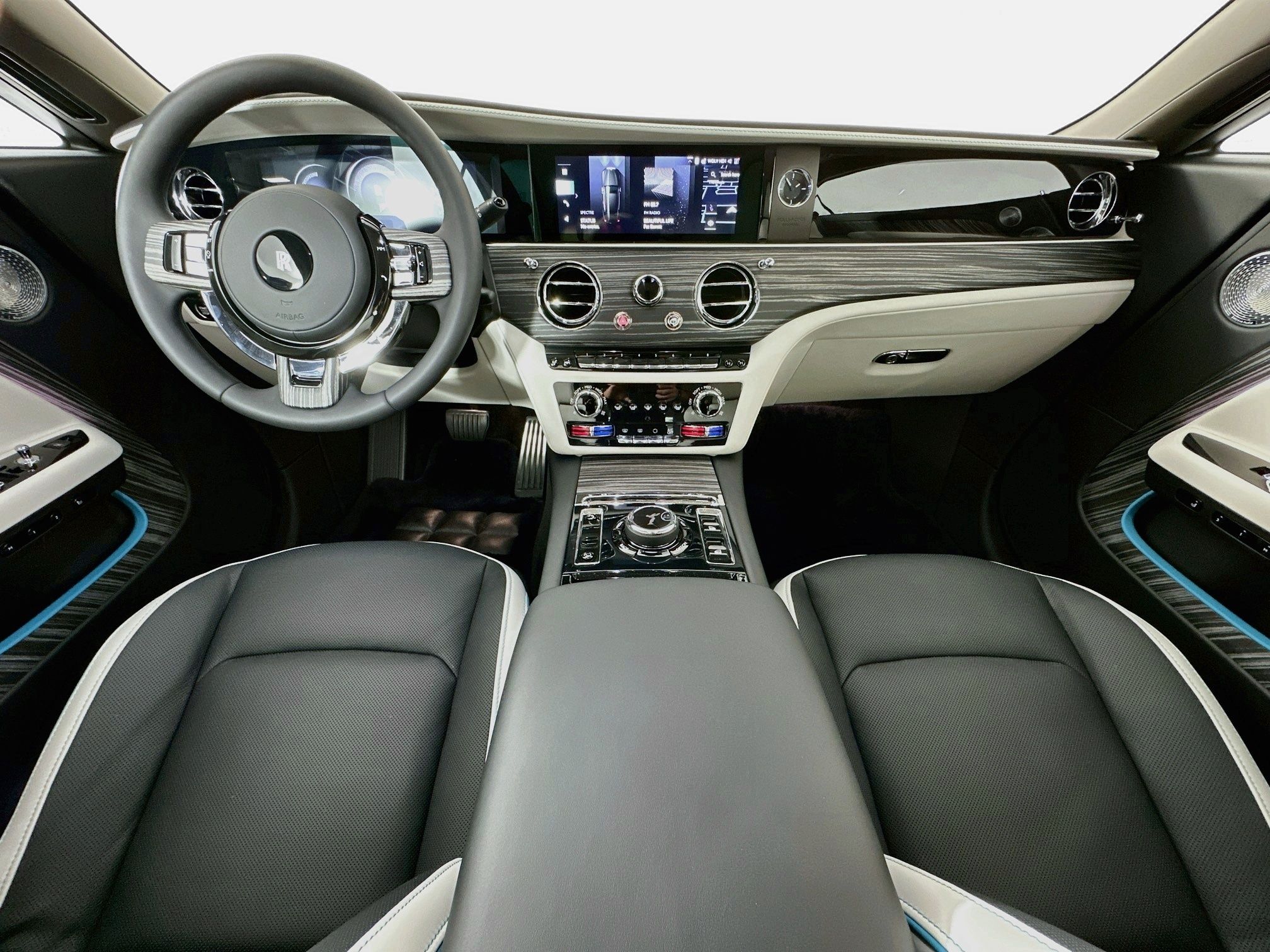 new 2026 Rolls-Royce Spectre car, priced at $479,650