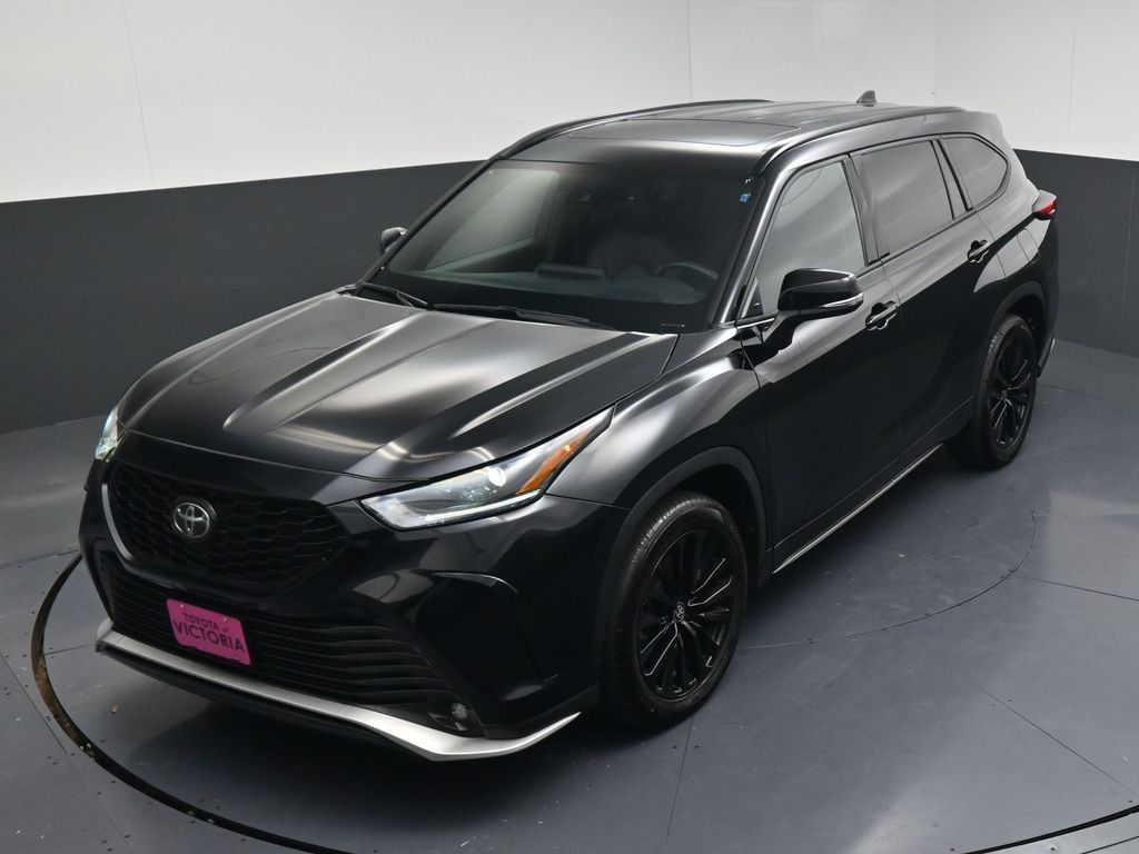 2025 Toyota Highlander XSE Black at Classic Toyota Galveston