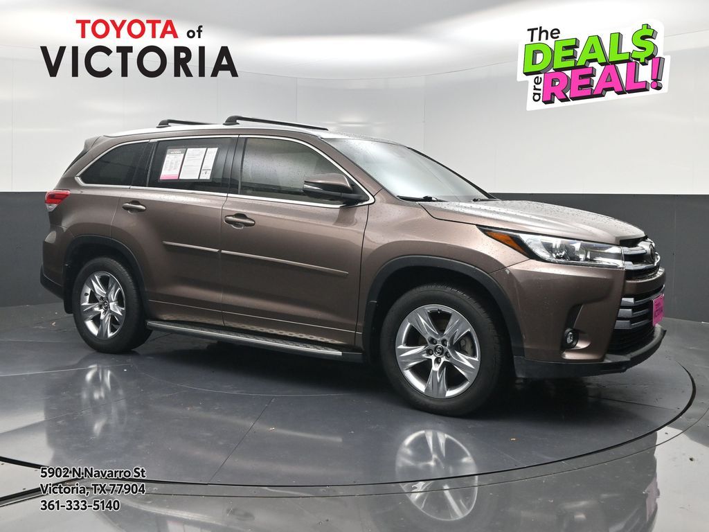 2019 Toyota Highlander Limited Brown at Classic Elite Chevrolet Sugar Land