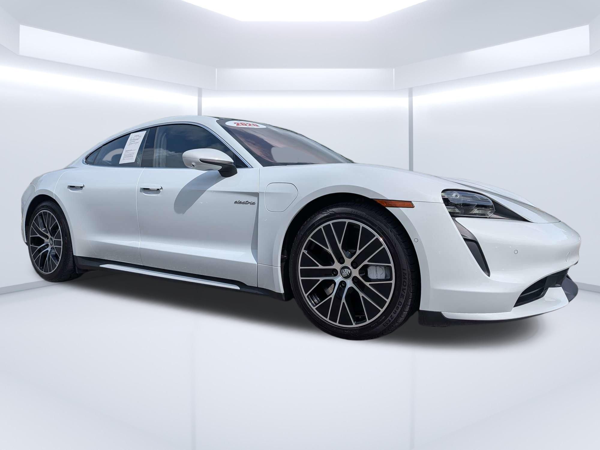 2020 Porsche Taycan Turbo's photo