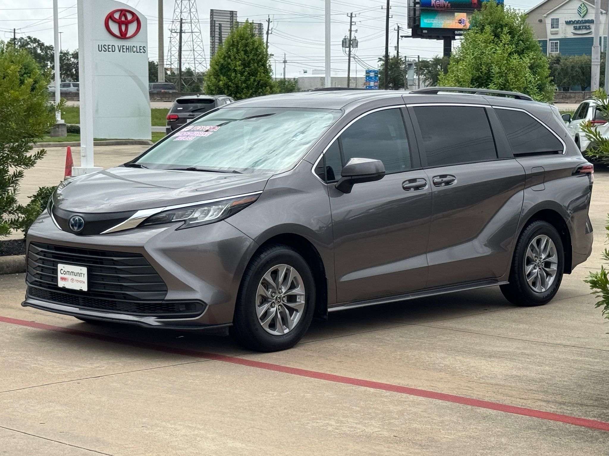 2022 Toyota Sienna LE Gray at Monument Chevrolet