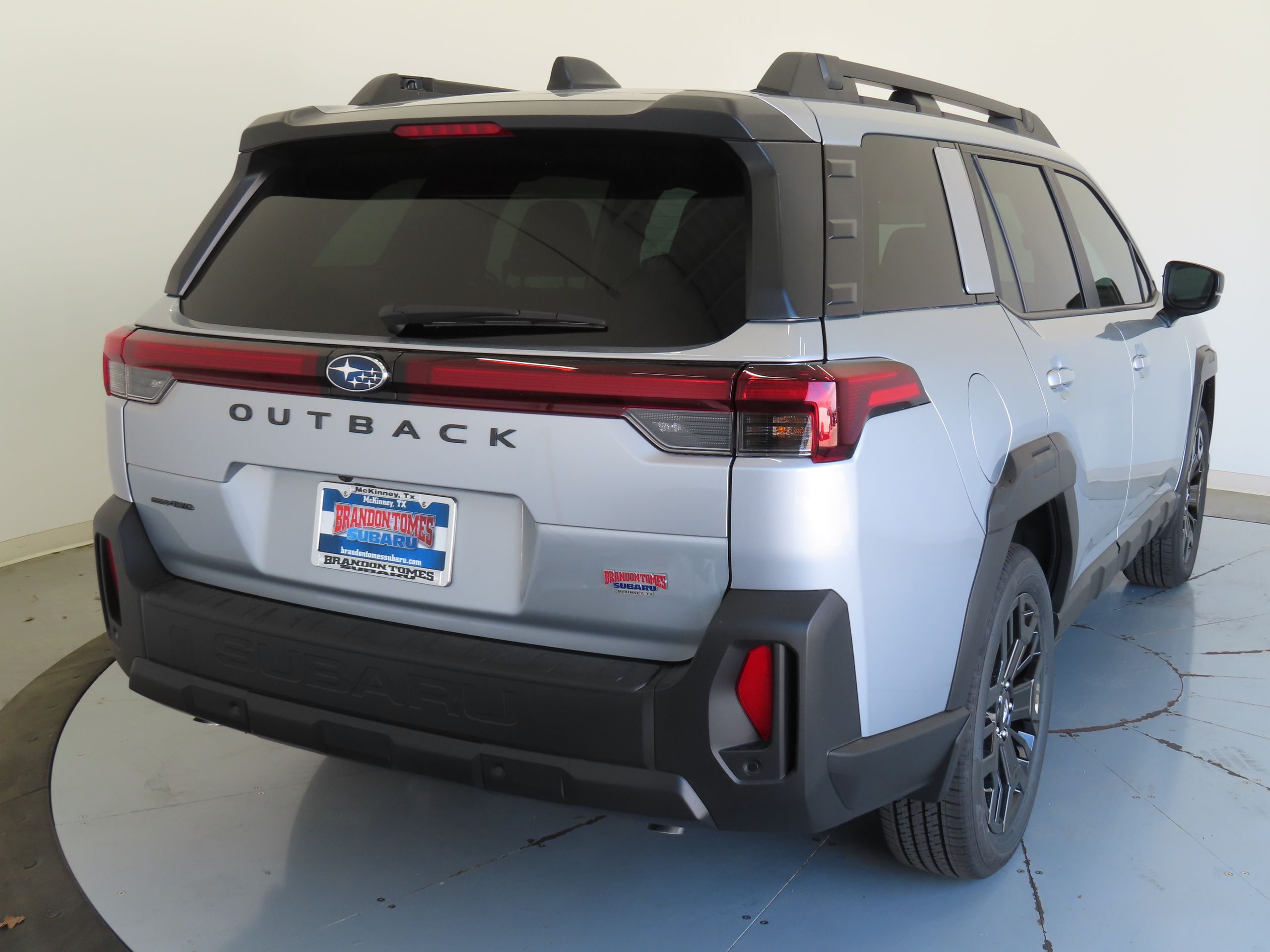View vehicle photo 3