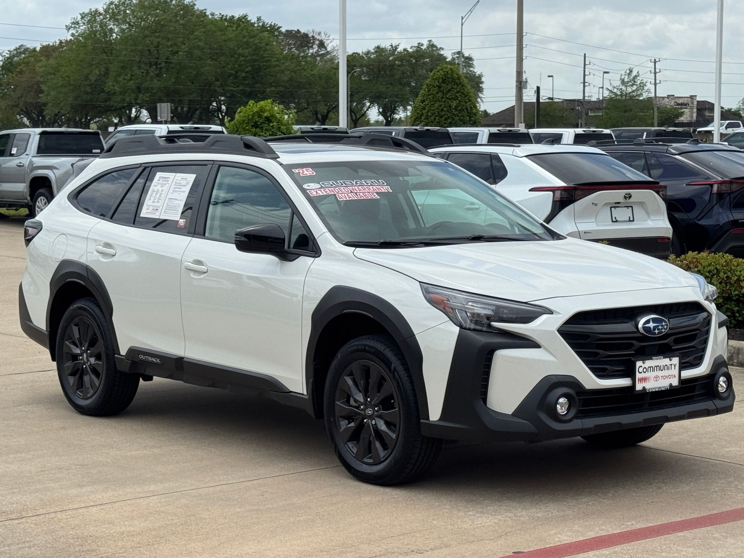 2025 Subaru Outback Onyx Edition White at Gullo Toyota