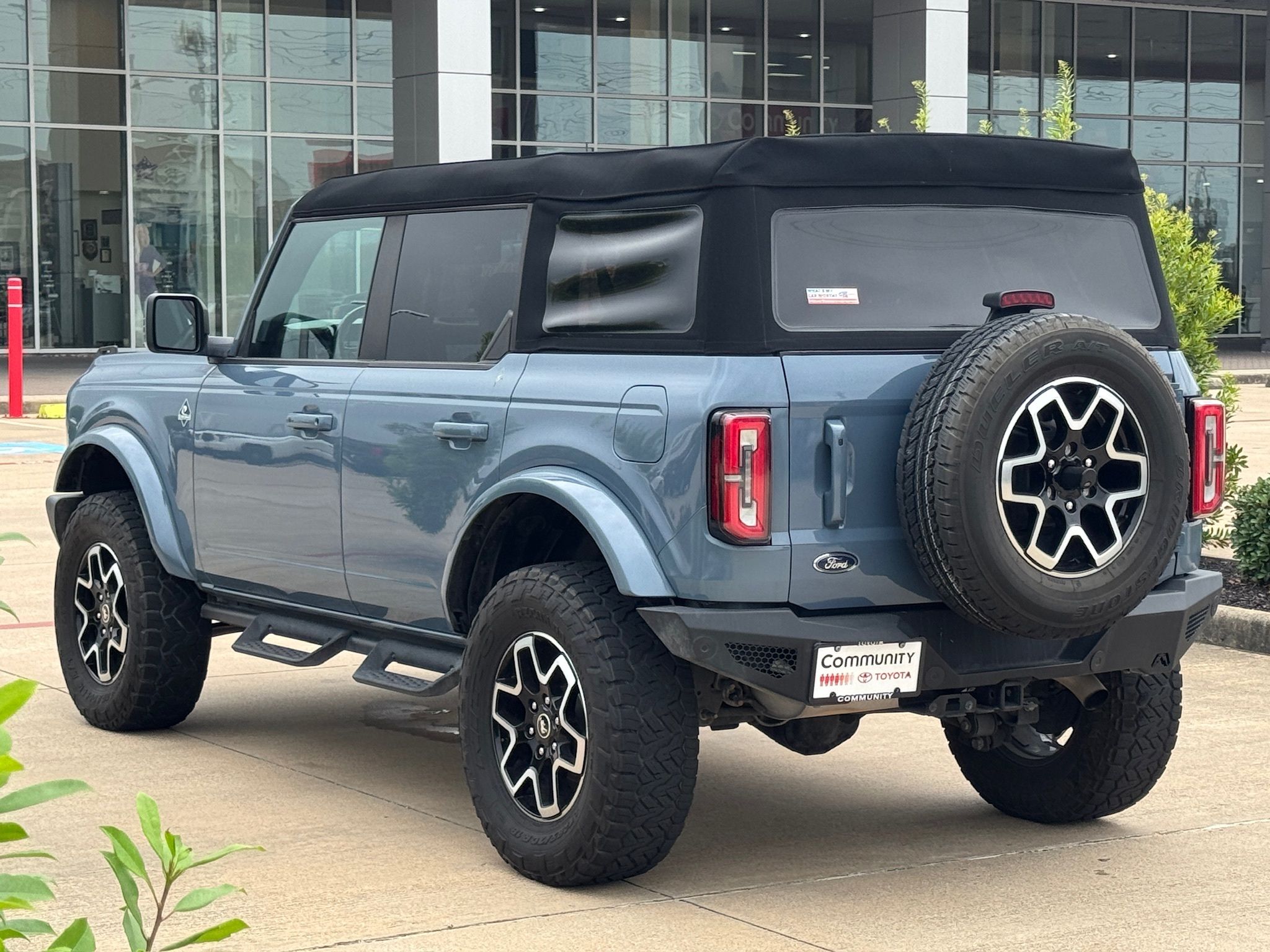 2023 Ford Bronco Outer Banks Gray at Martin Chrysler Dodge Jeep Ram