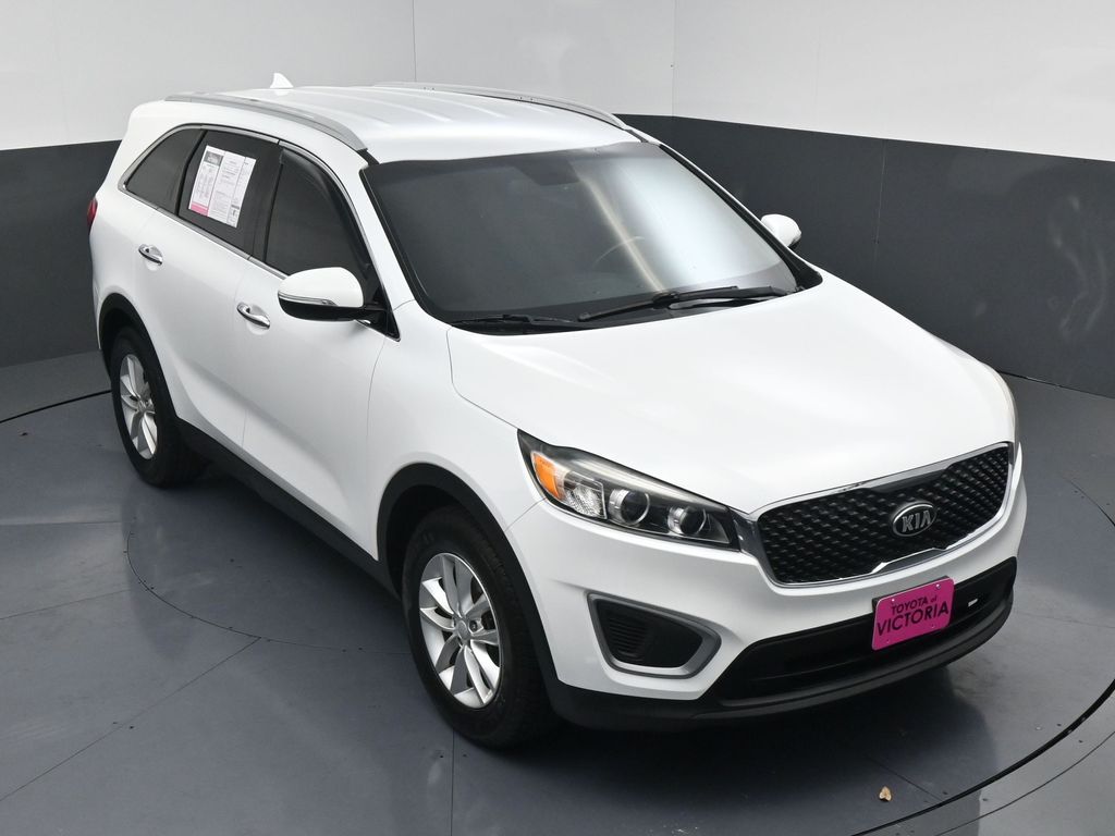 2017 Kia Sorento LX White at Toyota of Victoria