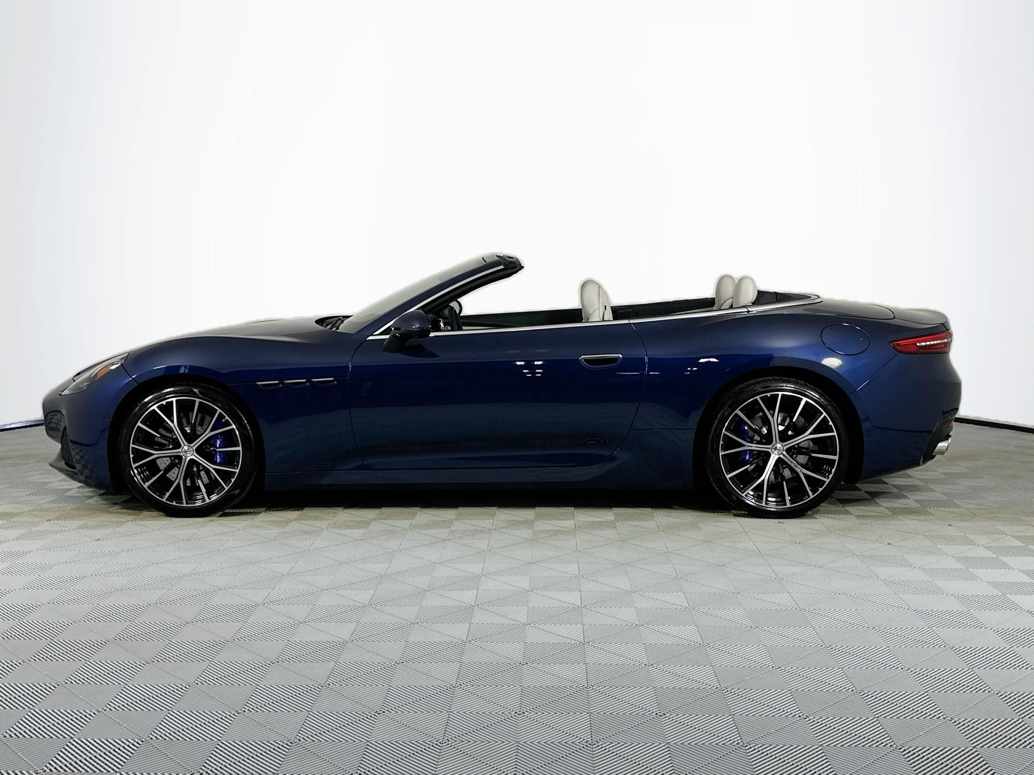 new 2026 Maserati GranCabrio car, priced at $171,825