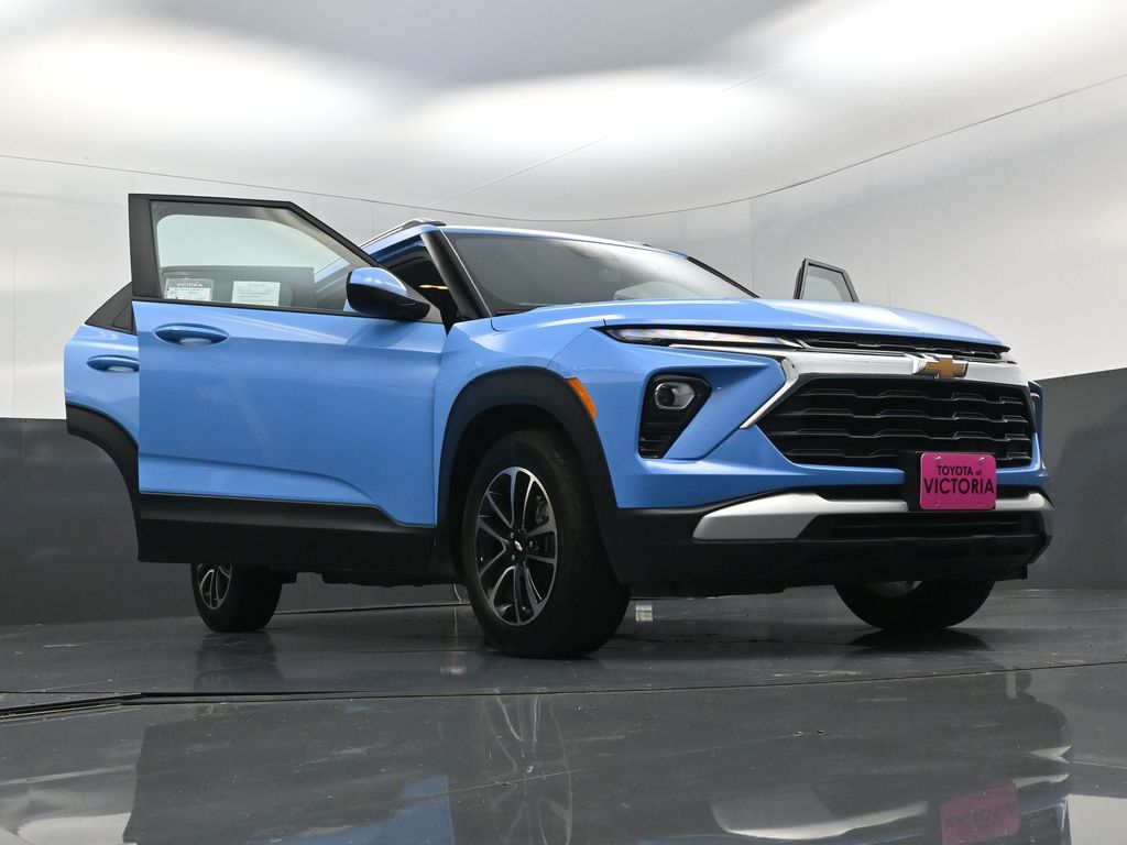 2024 Chevrolet TrailBlazer LT Blue at DeMontrond Automotive Group