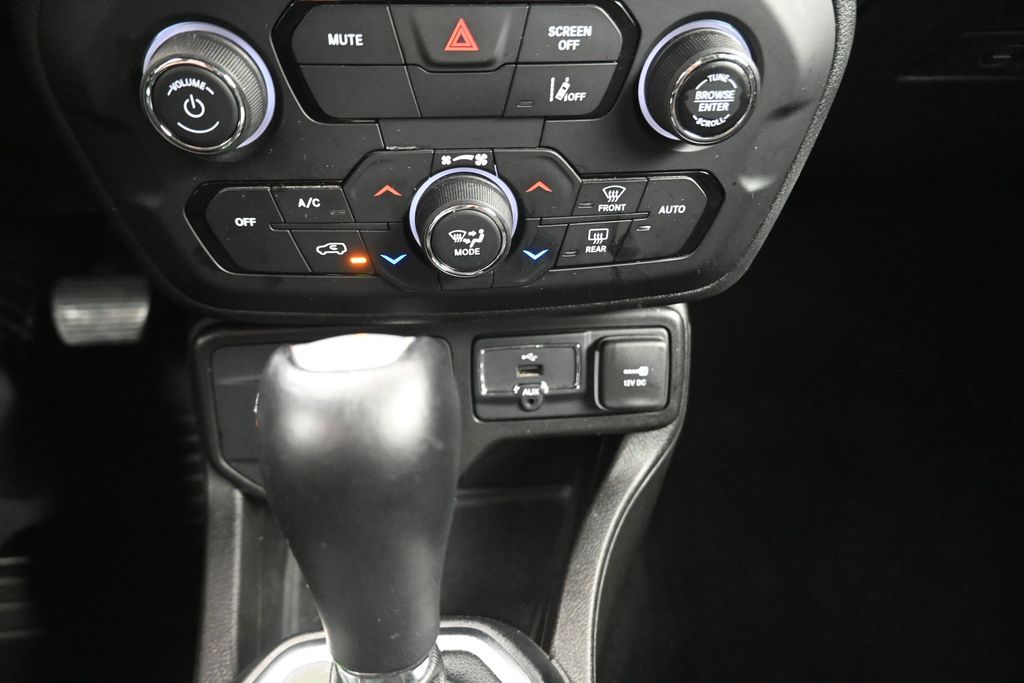 2023 Jeep Renegade Latitude White at Classic Elite Chevrolet Sugar Land