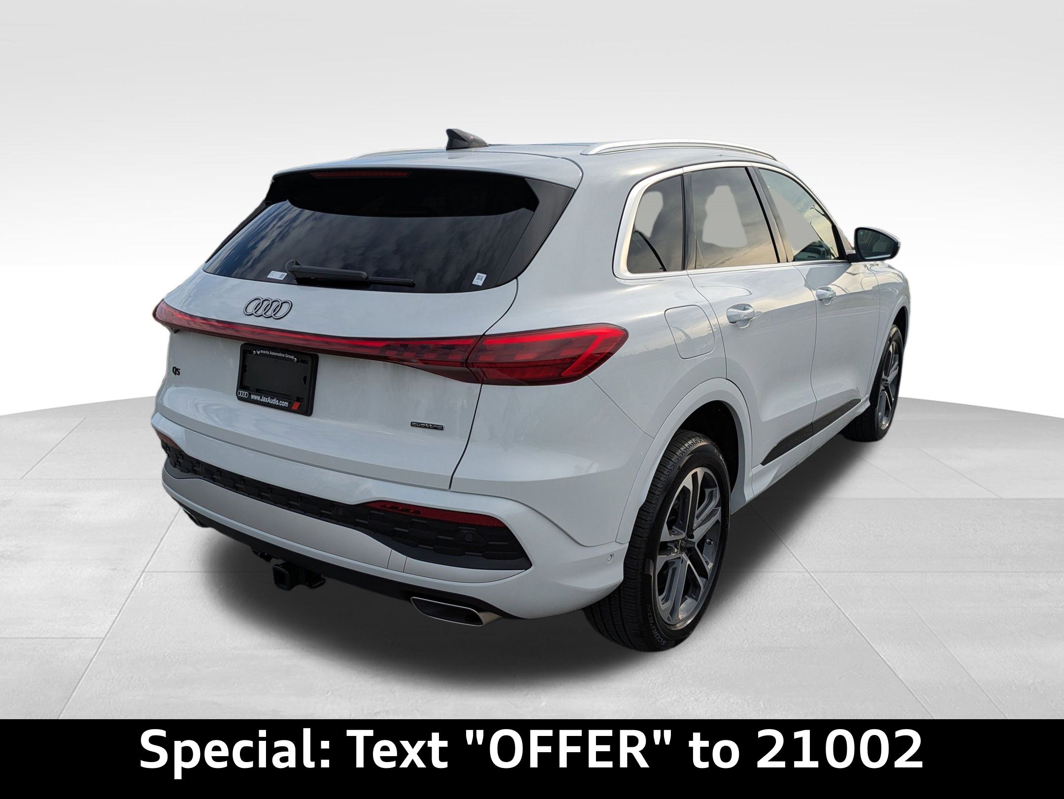 2025 Audi Q5 2.0T Premium Plus photo 3