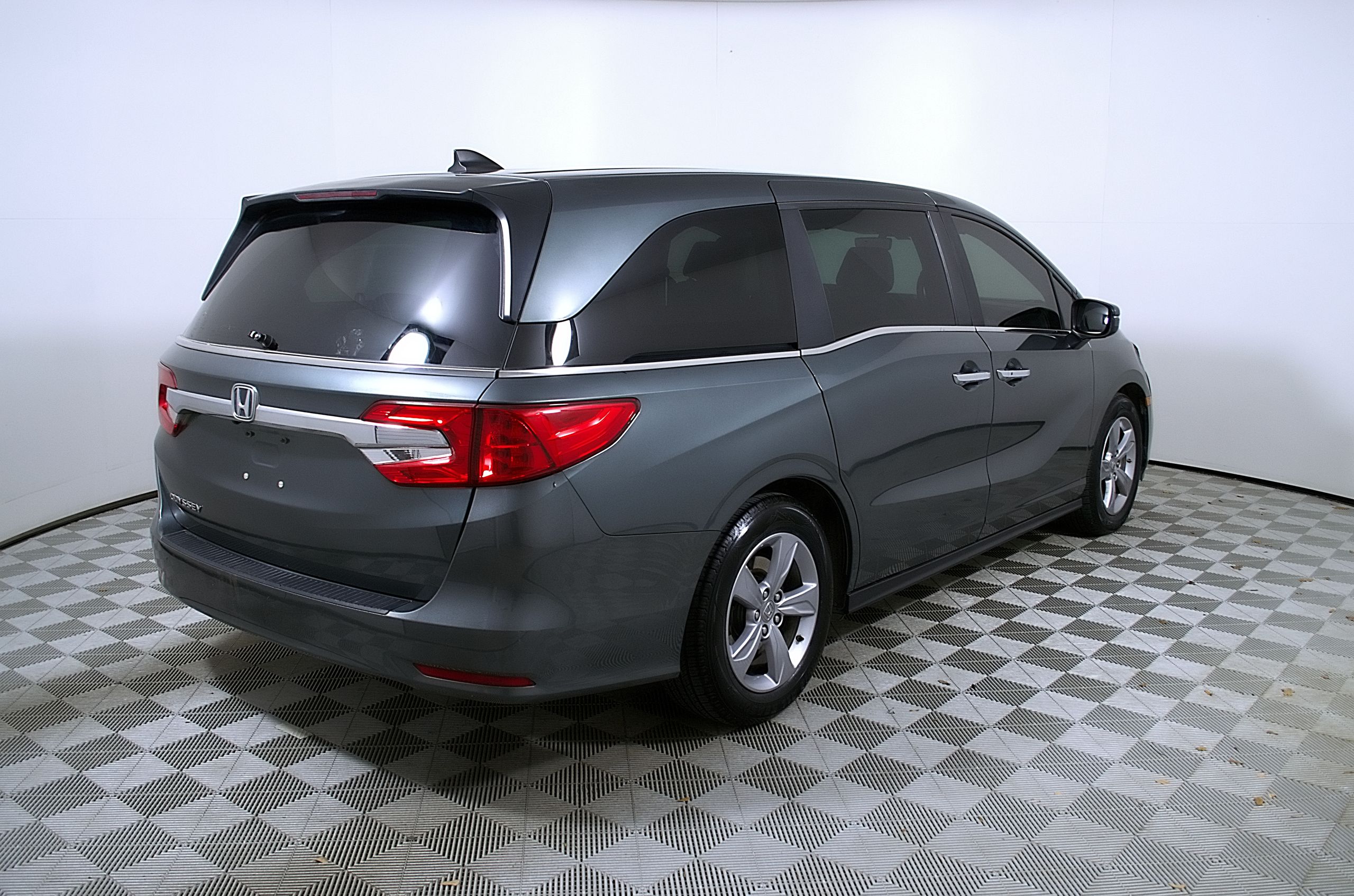 View vehicle photo 7
