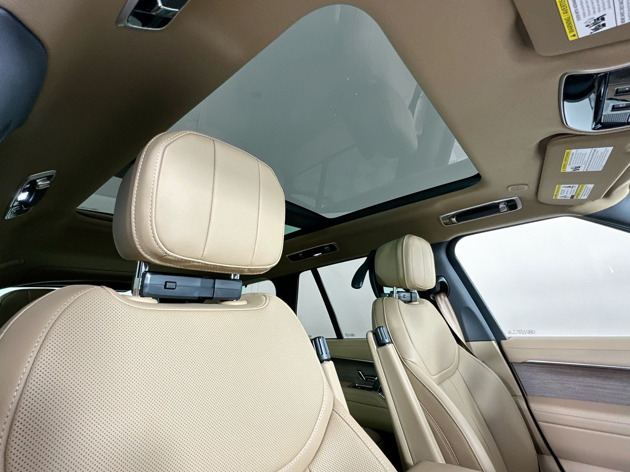 new 2026 Land Rover Range Rover Plug-In Hybrid car, priced at $134,950