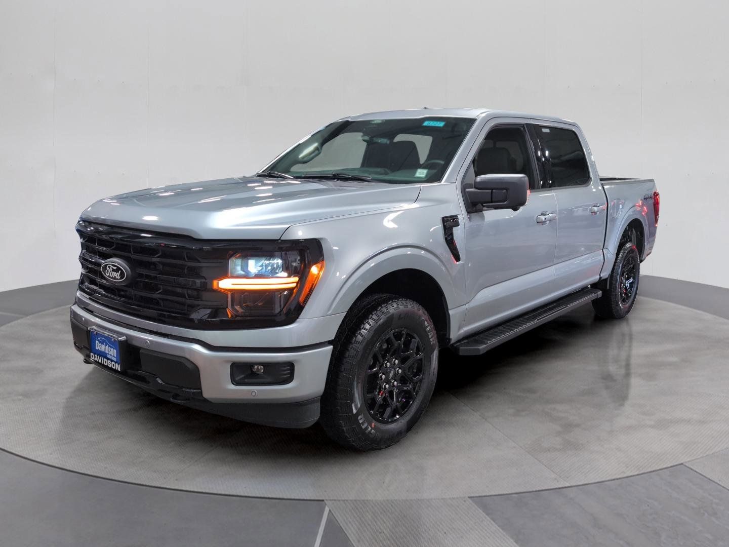 2025 Ford F-150 XLT's photo