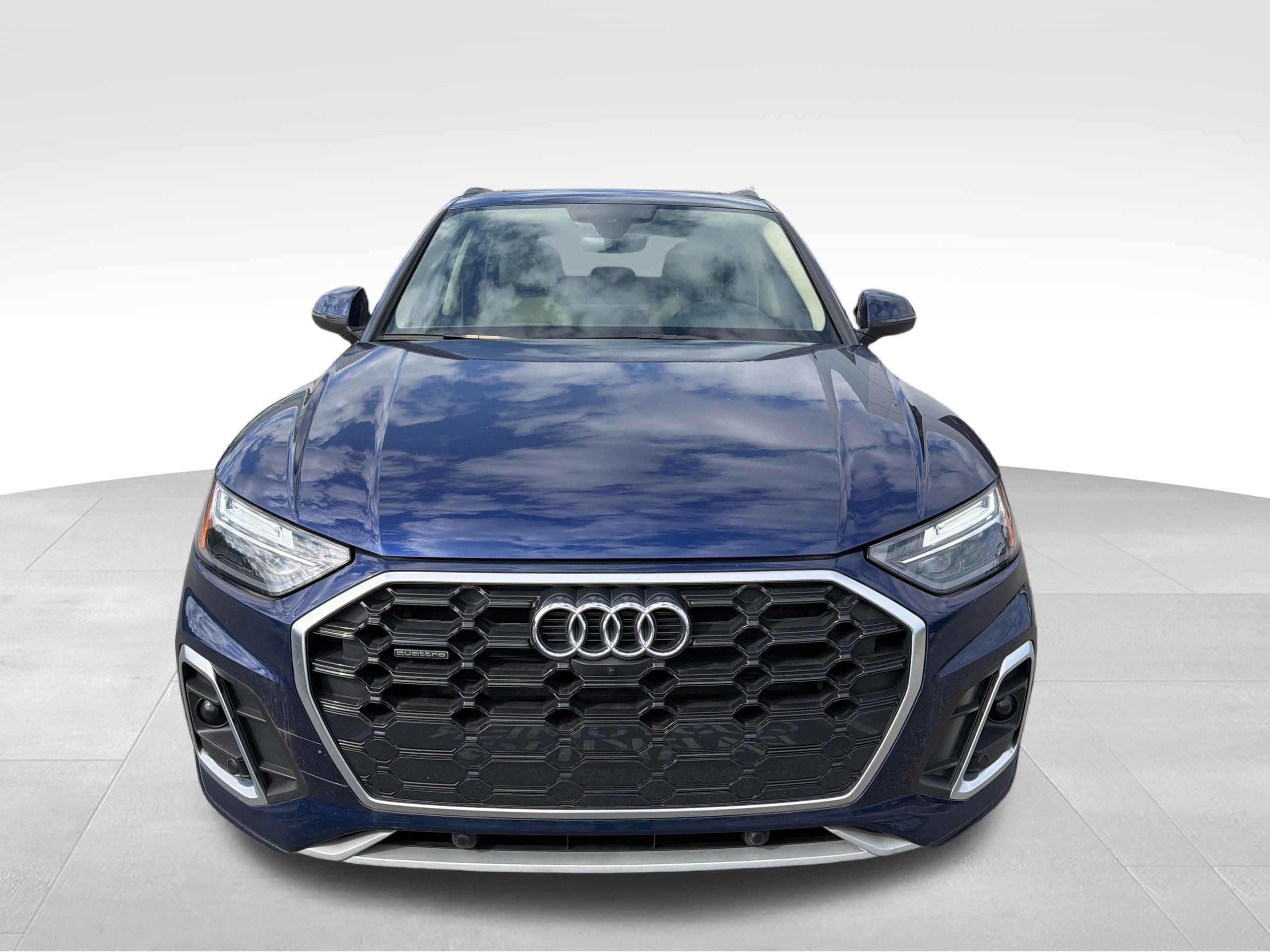 2023 Audi Q5 45 Premium Plus's photo