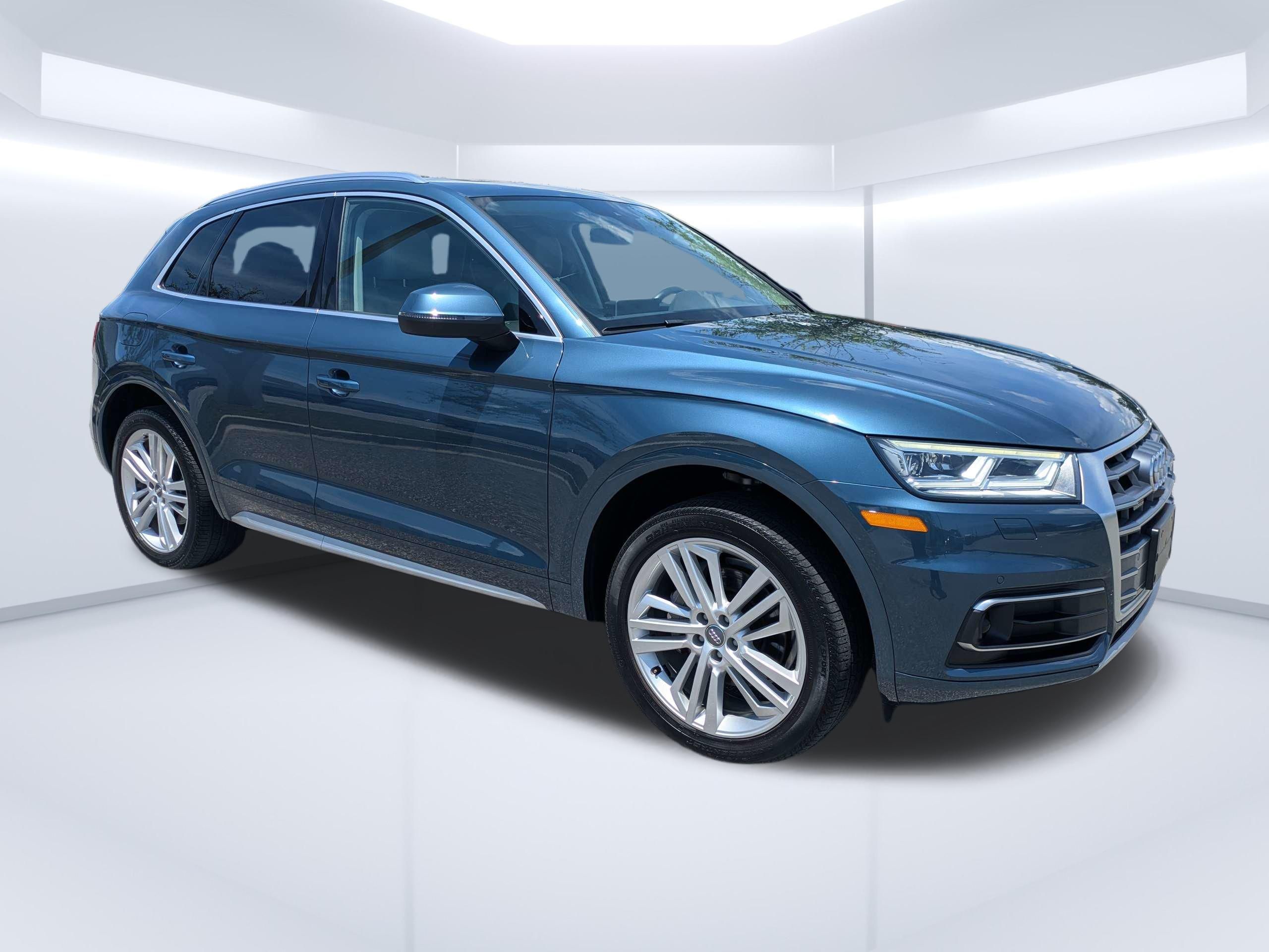 2018 Audi Q5 2.0T quattro S tronic Prestige's photo