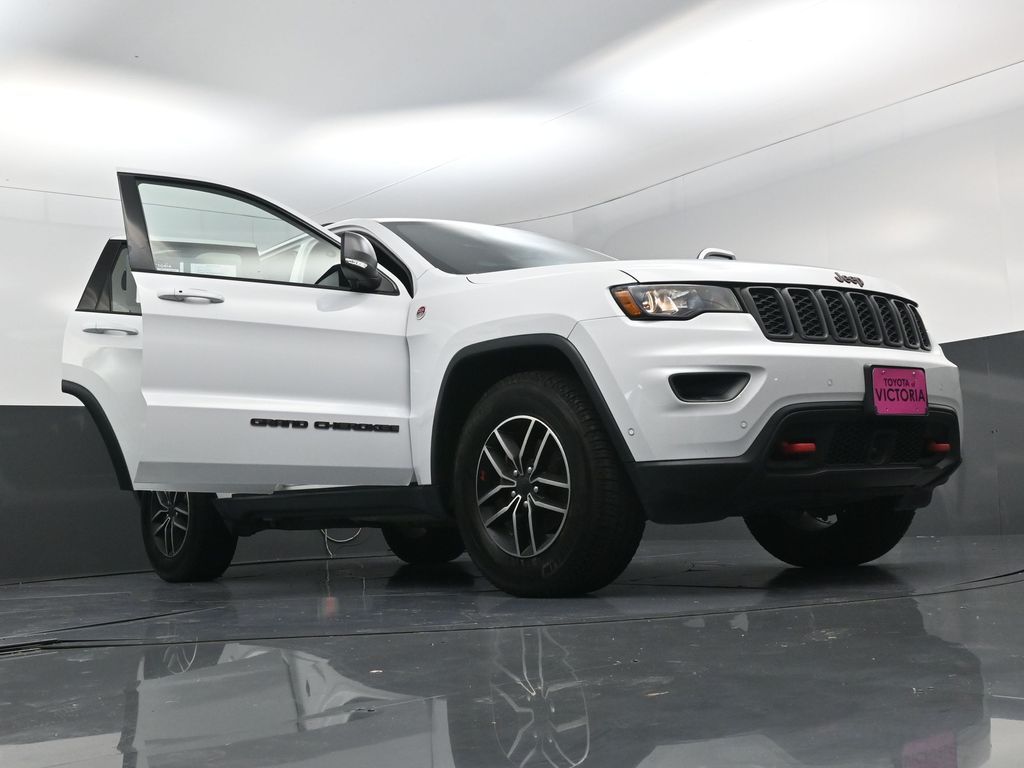 2019 Jeep Grand Cherokee Trailhawk White at Bayway Cadillac Southwest