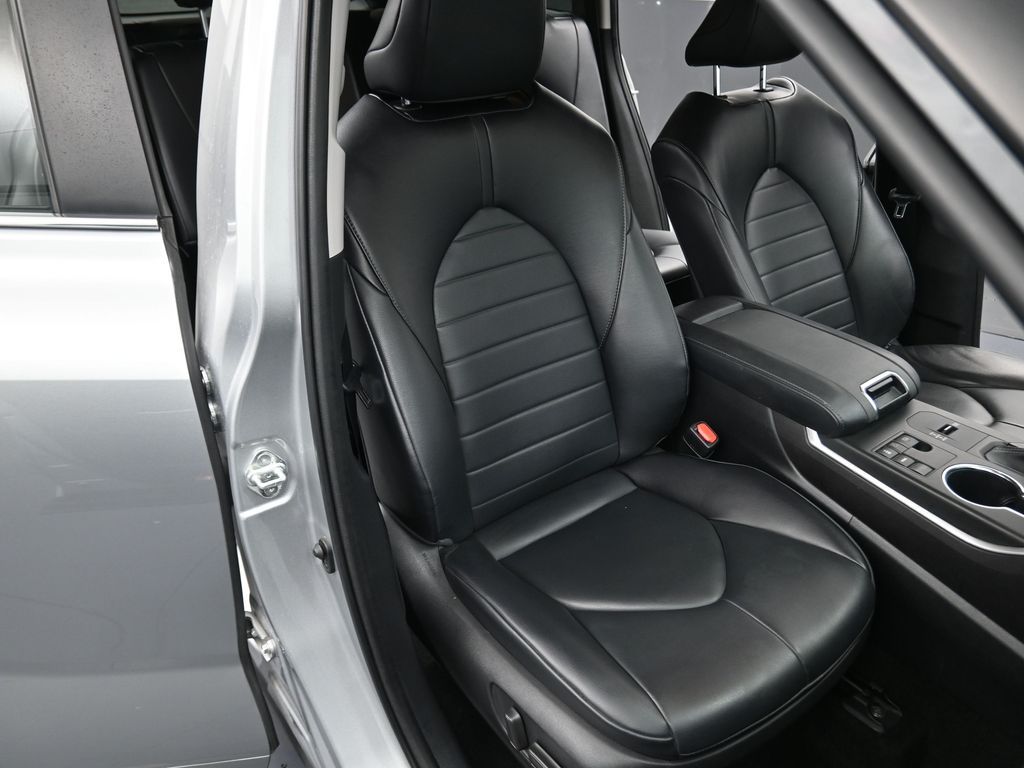 2023 Toyota Highlander XLE - 11