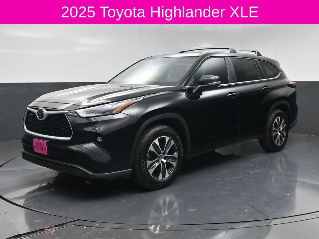 2025 Toyota Highlander XLE Black at Toyota of Victoria