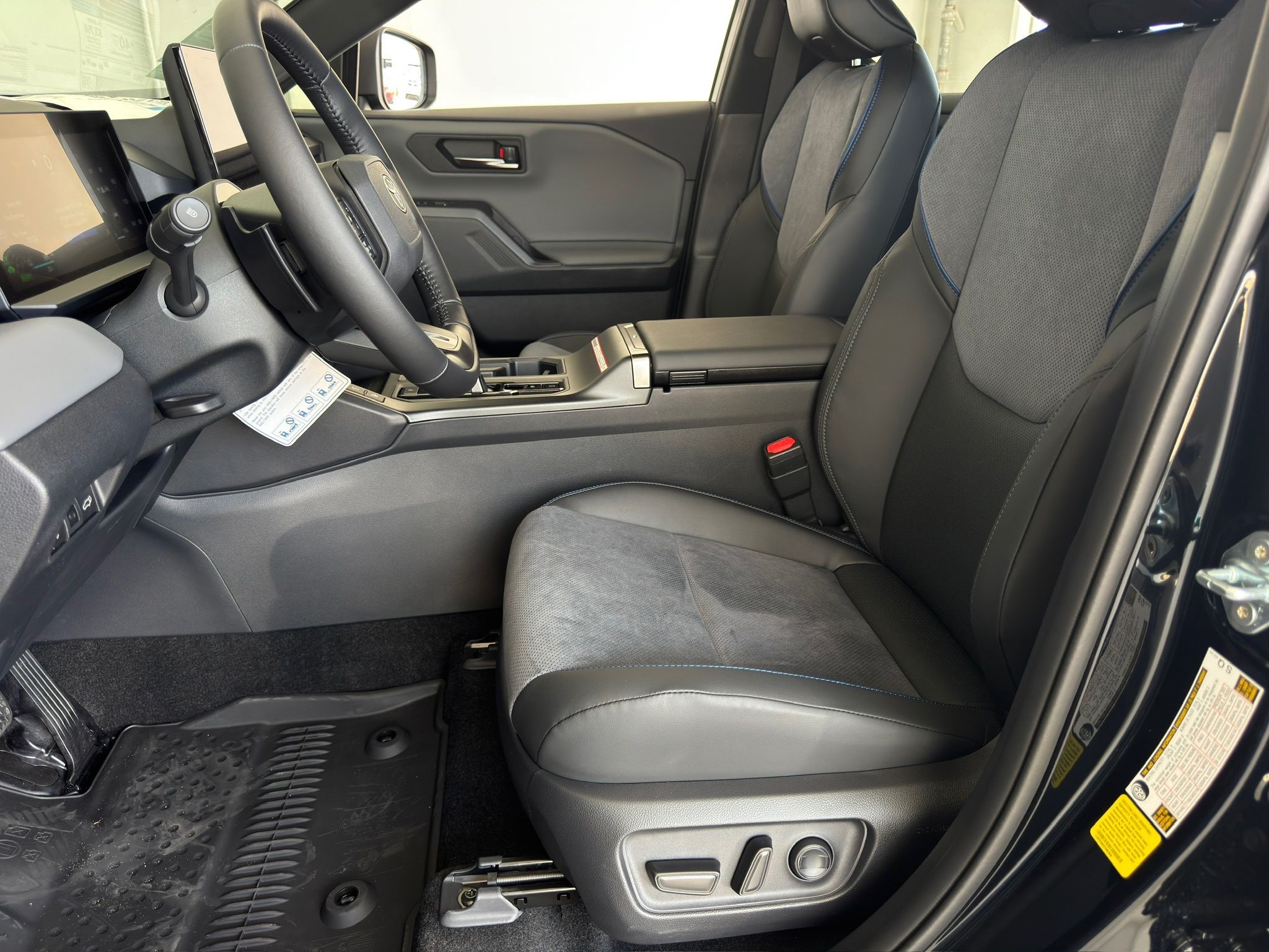 2026 Toyota RAV4 Plug-In Hybrid XSE - 9