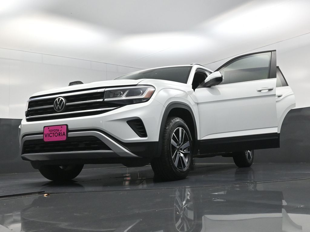 2022 Volkswagen Atlas 2.0T SE White at Wharton Ford
