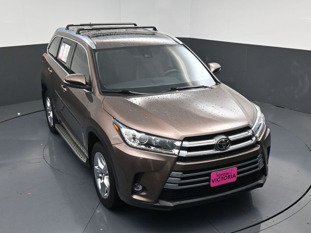 2019 Toyota Highlander Limited Brown at Classic Elite Chevrolet Sugar Land