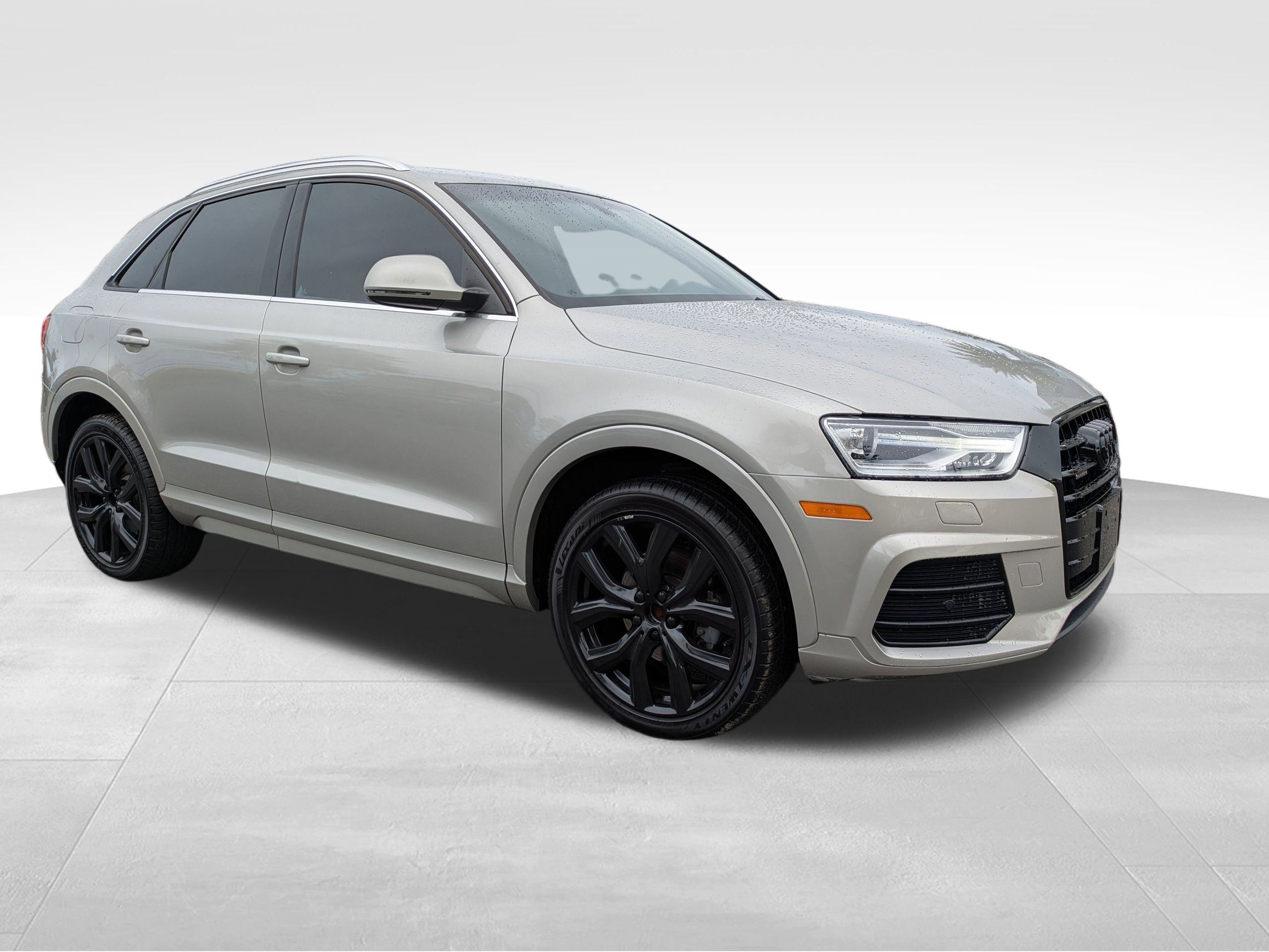 2016 Audi Q3 Premium Plus's photo