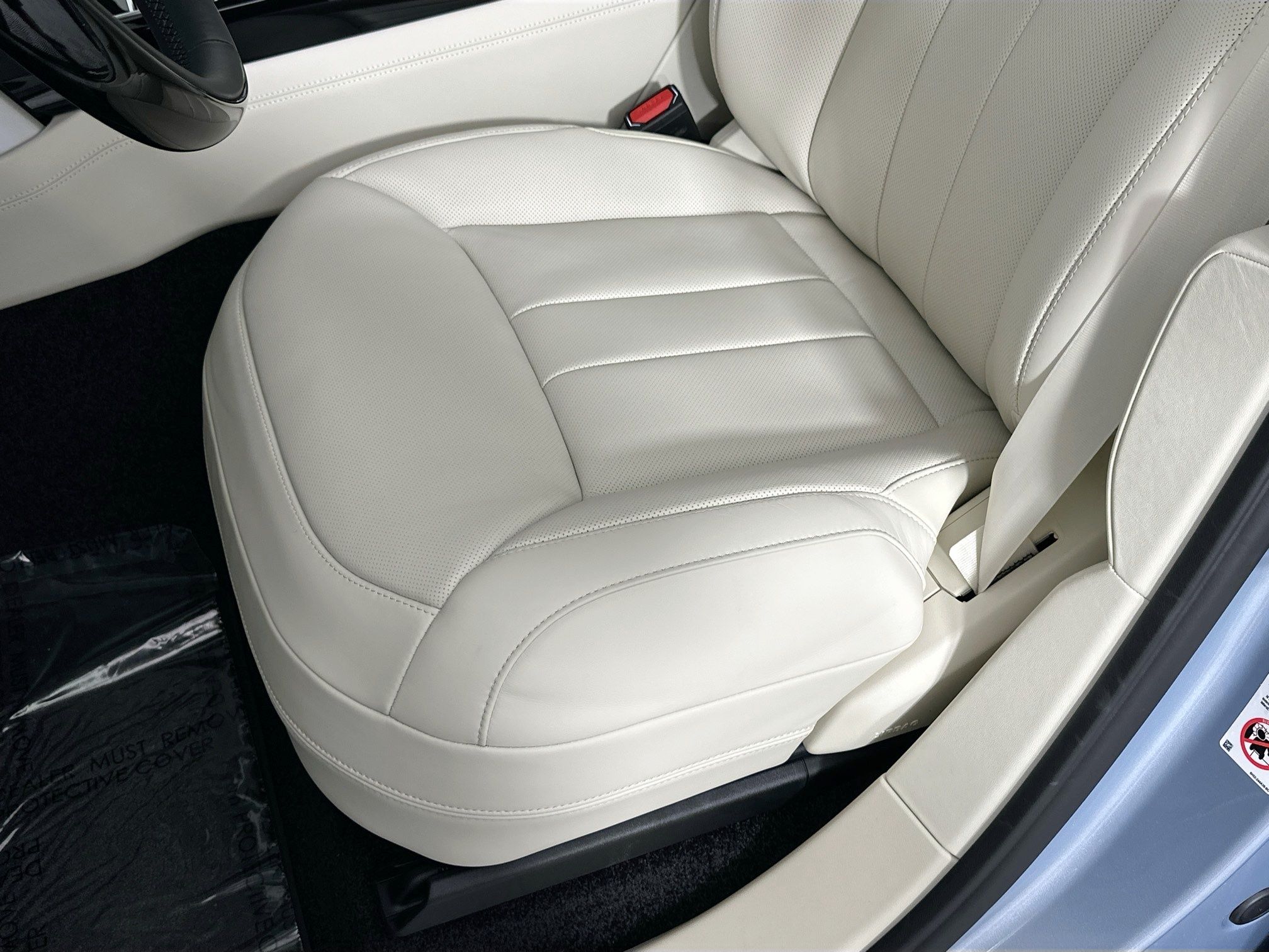 new 2026 Land Rover Range Rover car, priced at $201,935