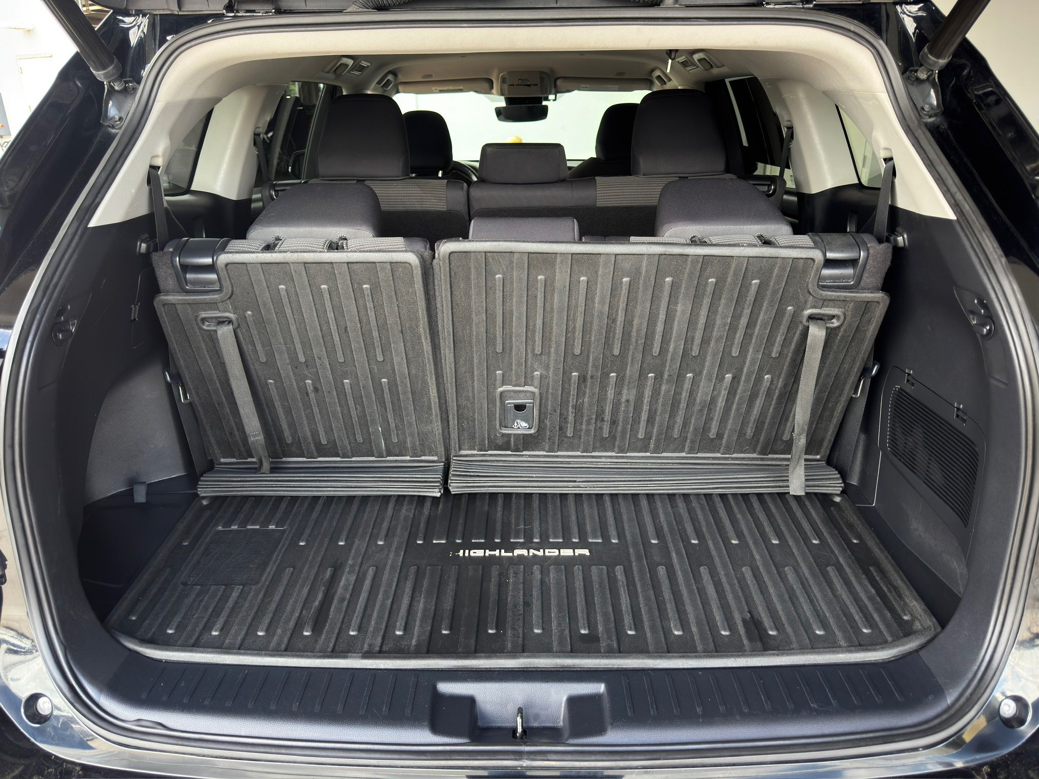 2023 Toyota Highlander LE Black at North Houston Mitsubishi