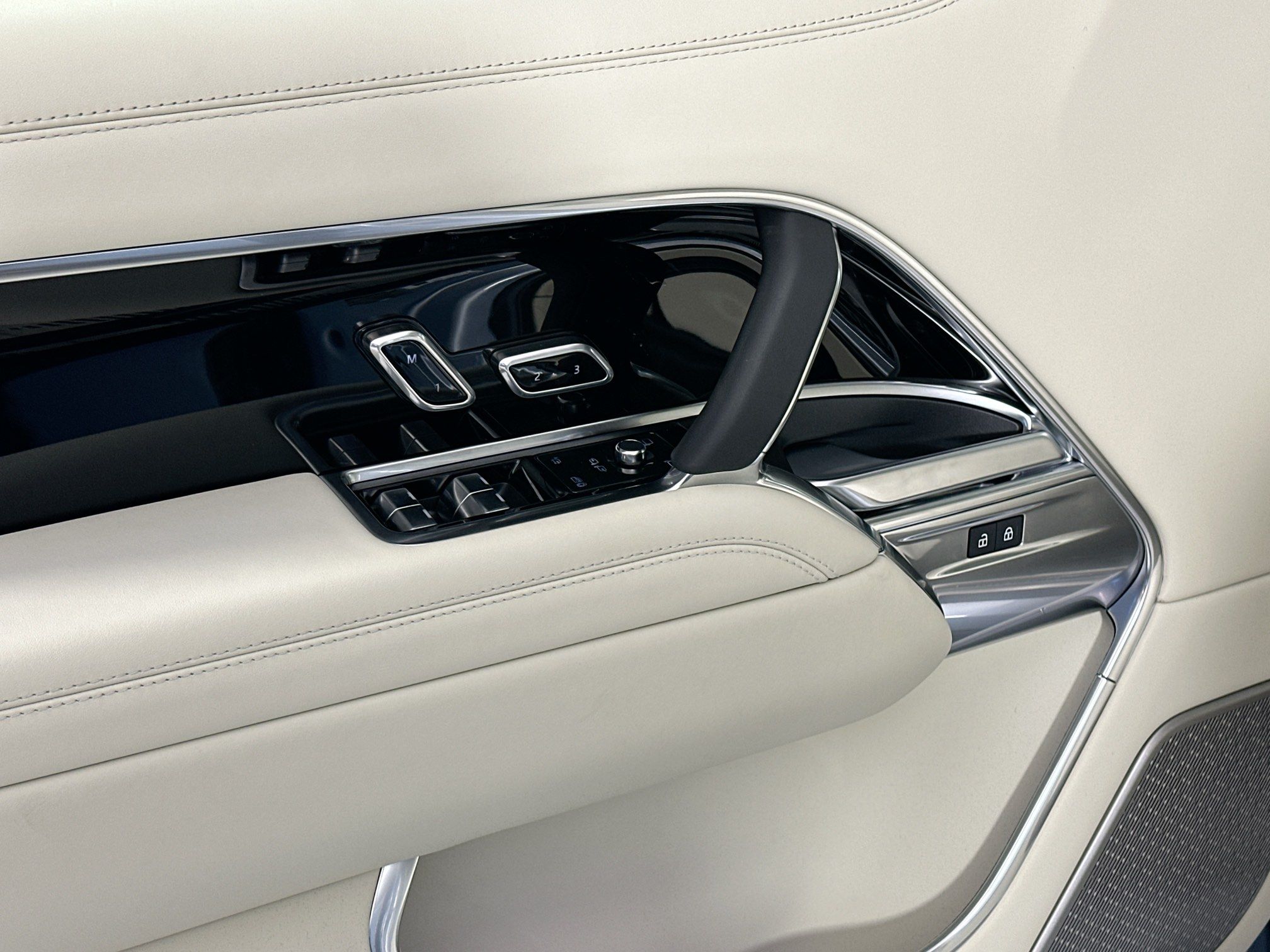 new 2026 Land Rover Range Rover car, priced at $201,935