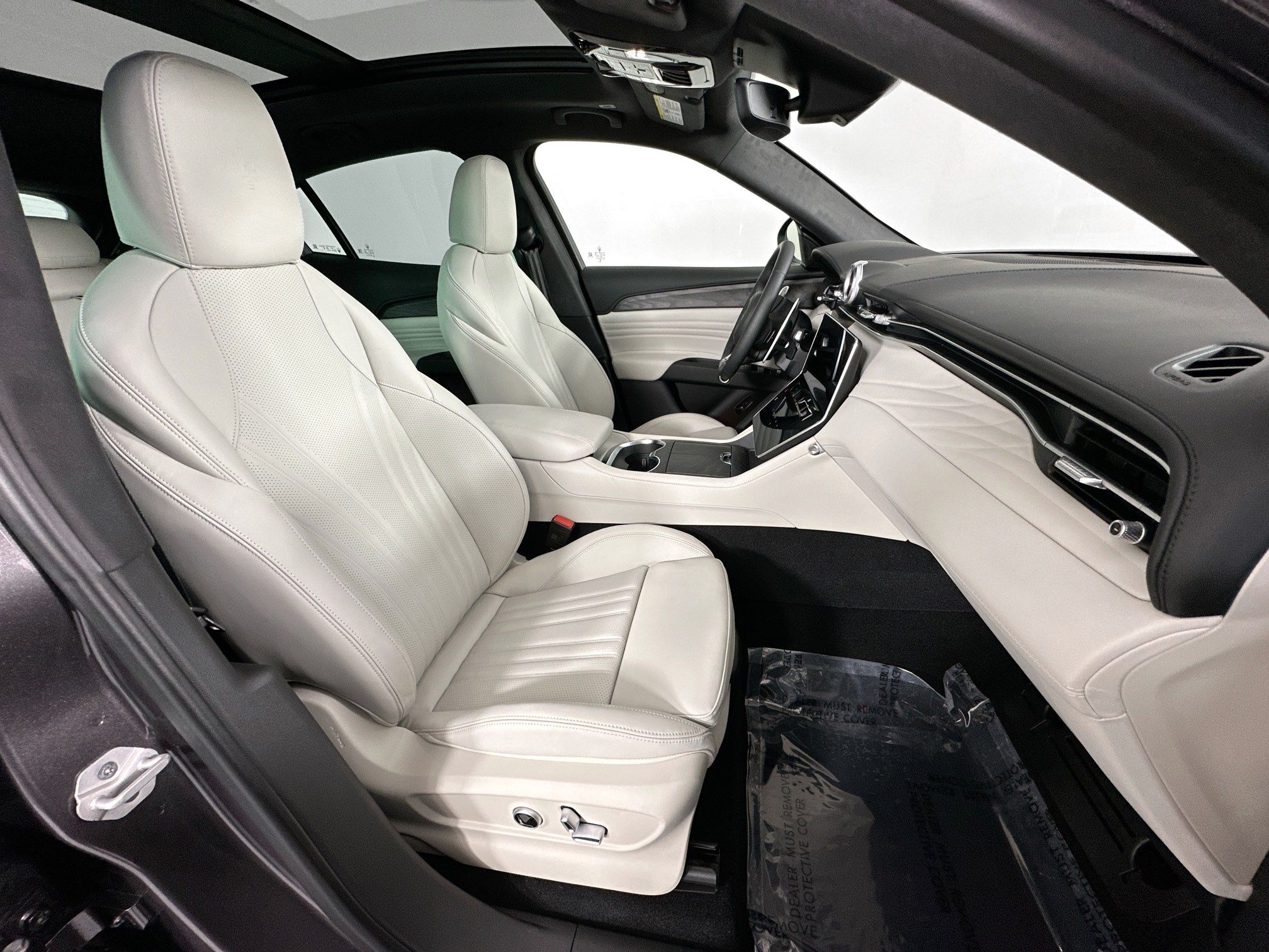 new 2026 Maserati Grecale car, priced at $94,765