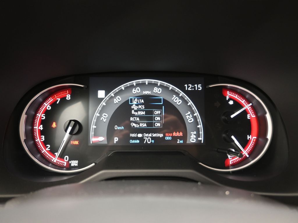 2025 Toyota RAV4 XLE - 5