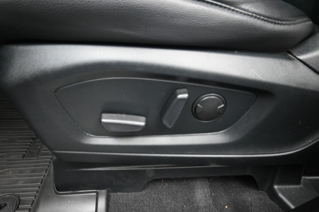 2023 Ford Explorer Limited Silver at North Houston Mitsubishi
