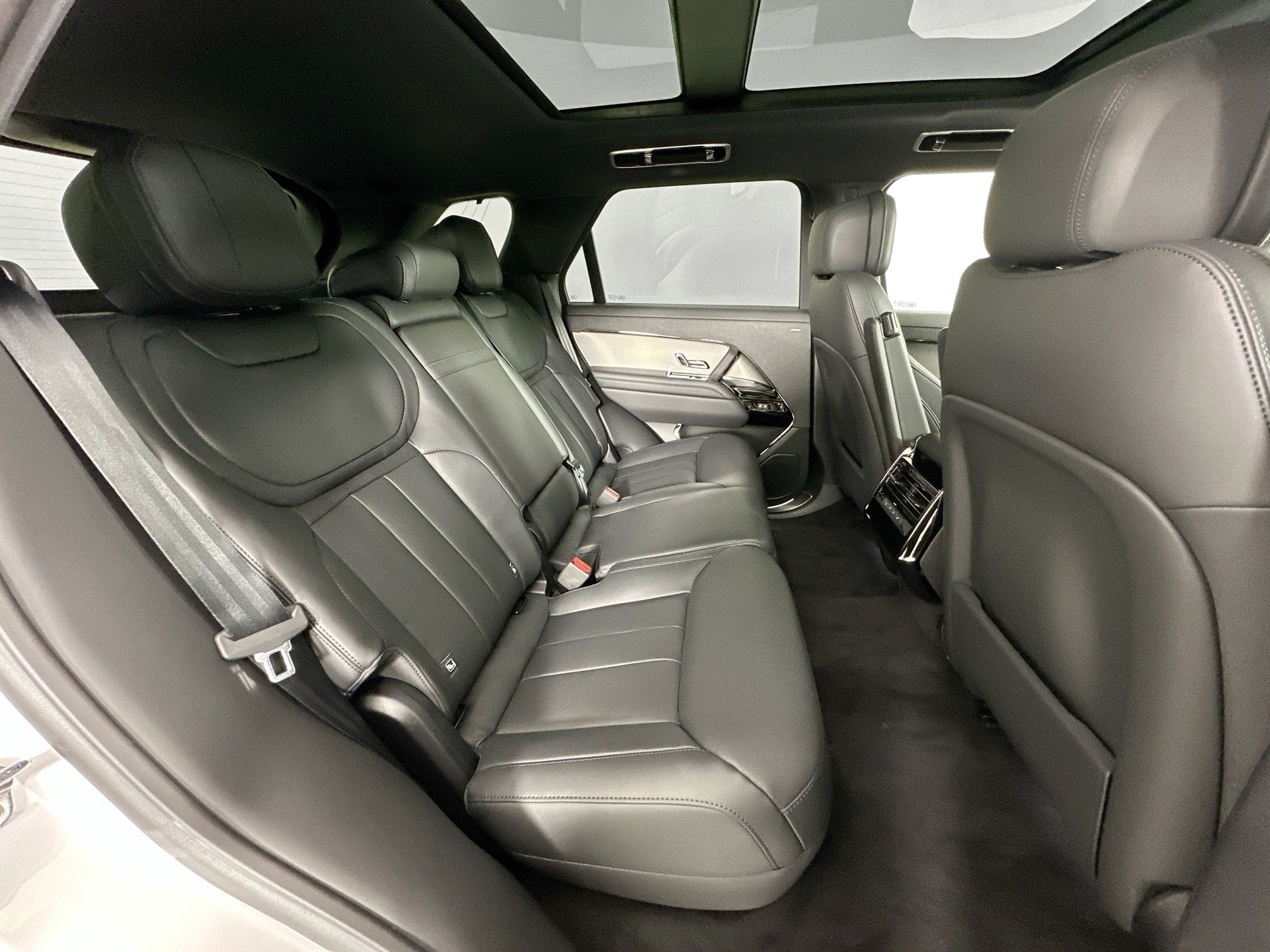 new 2026 Land Rover Range Rover Sport car, priced at $89,120