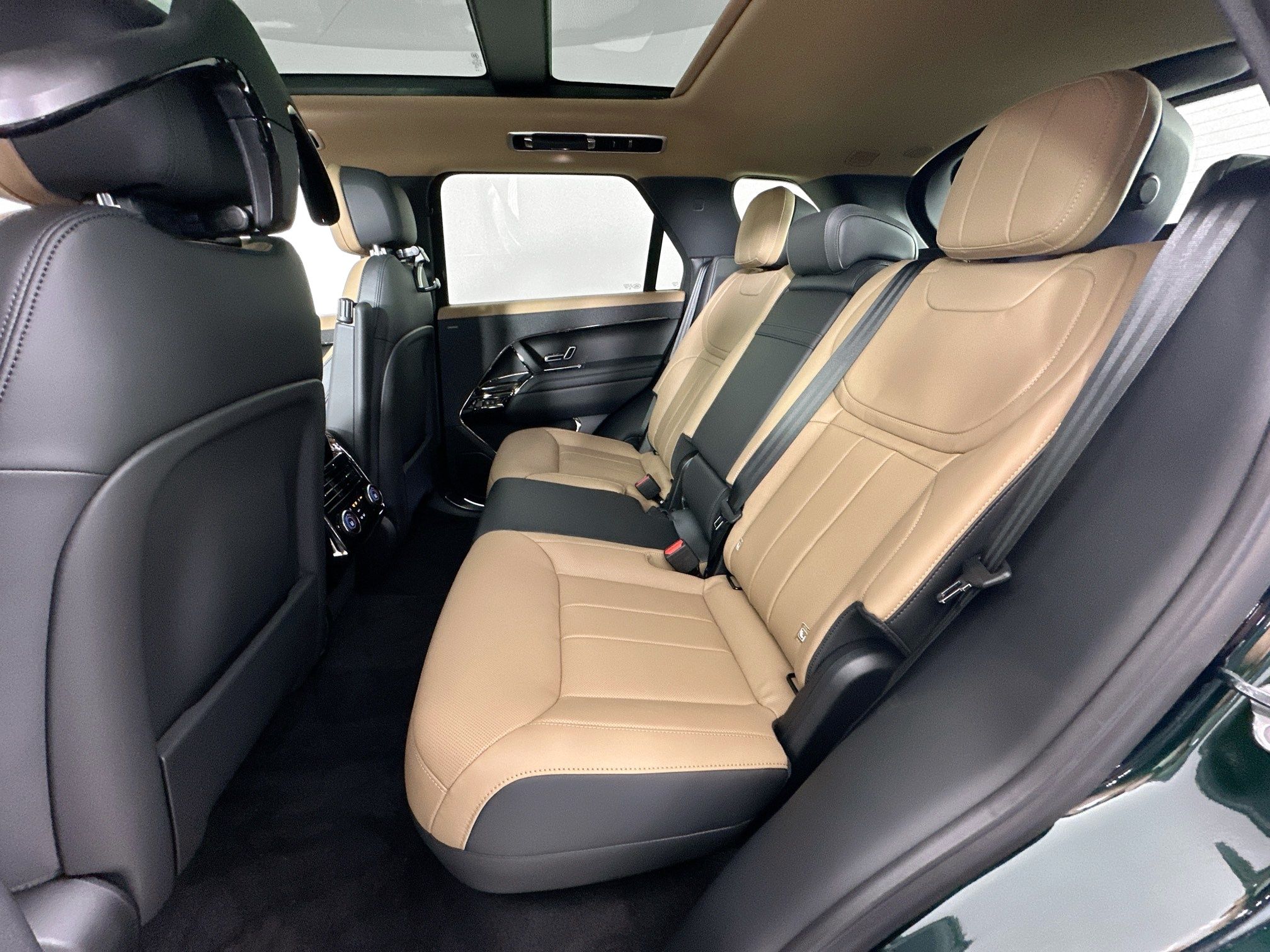 new 2026 Land Rover Range Rover Sport car, priced at $122,575
