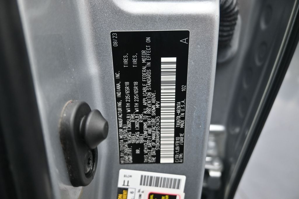 2023 Toyota Highlander LE Silver at Bayway Cadillac Southwest